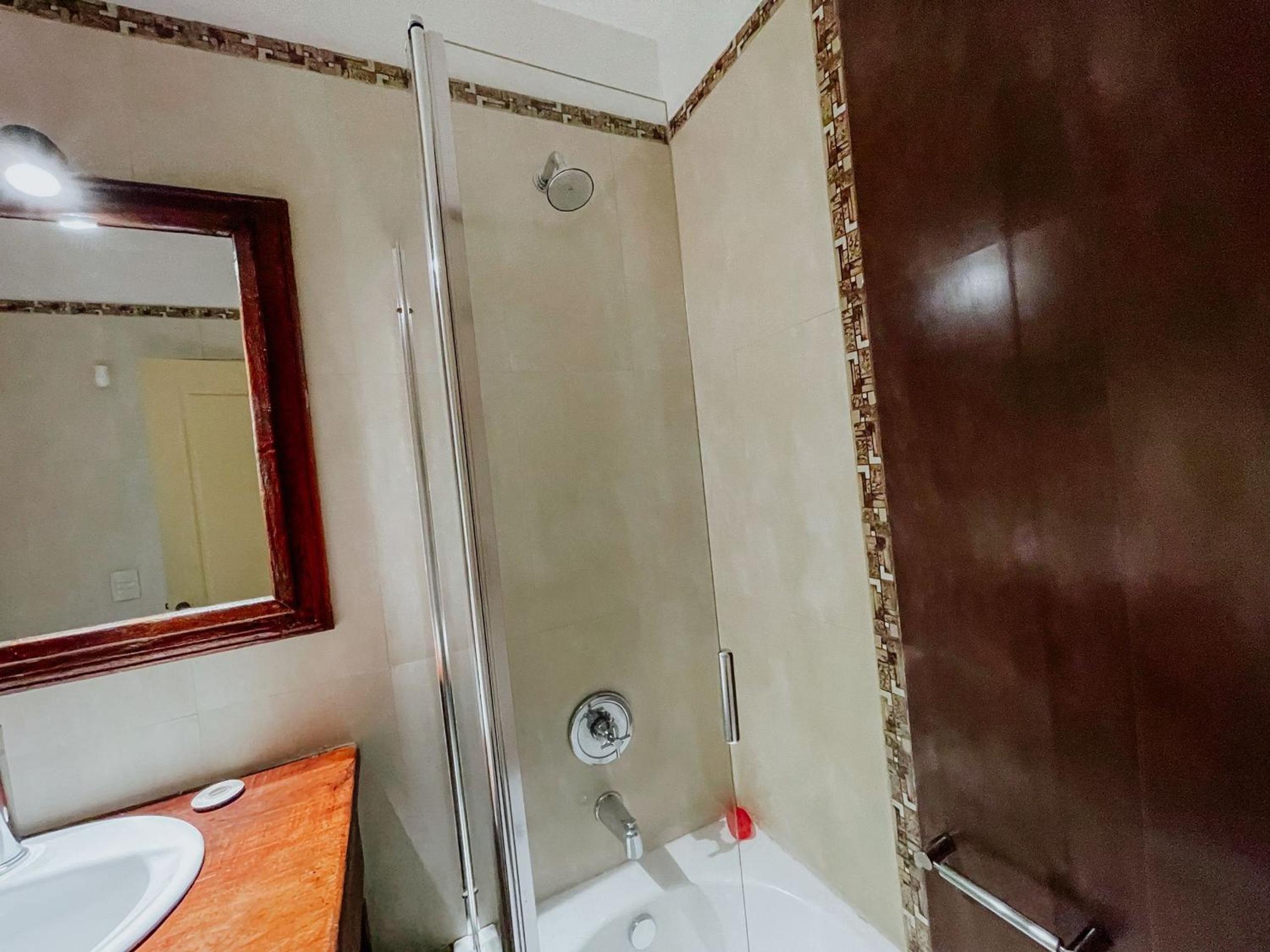 Viejo Lobo - Aunaisin apartamento sobre calle principal