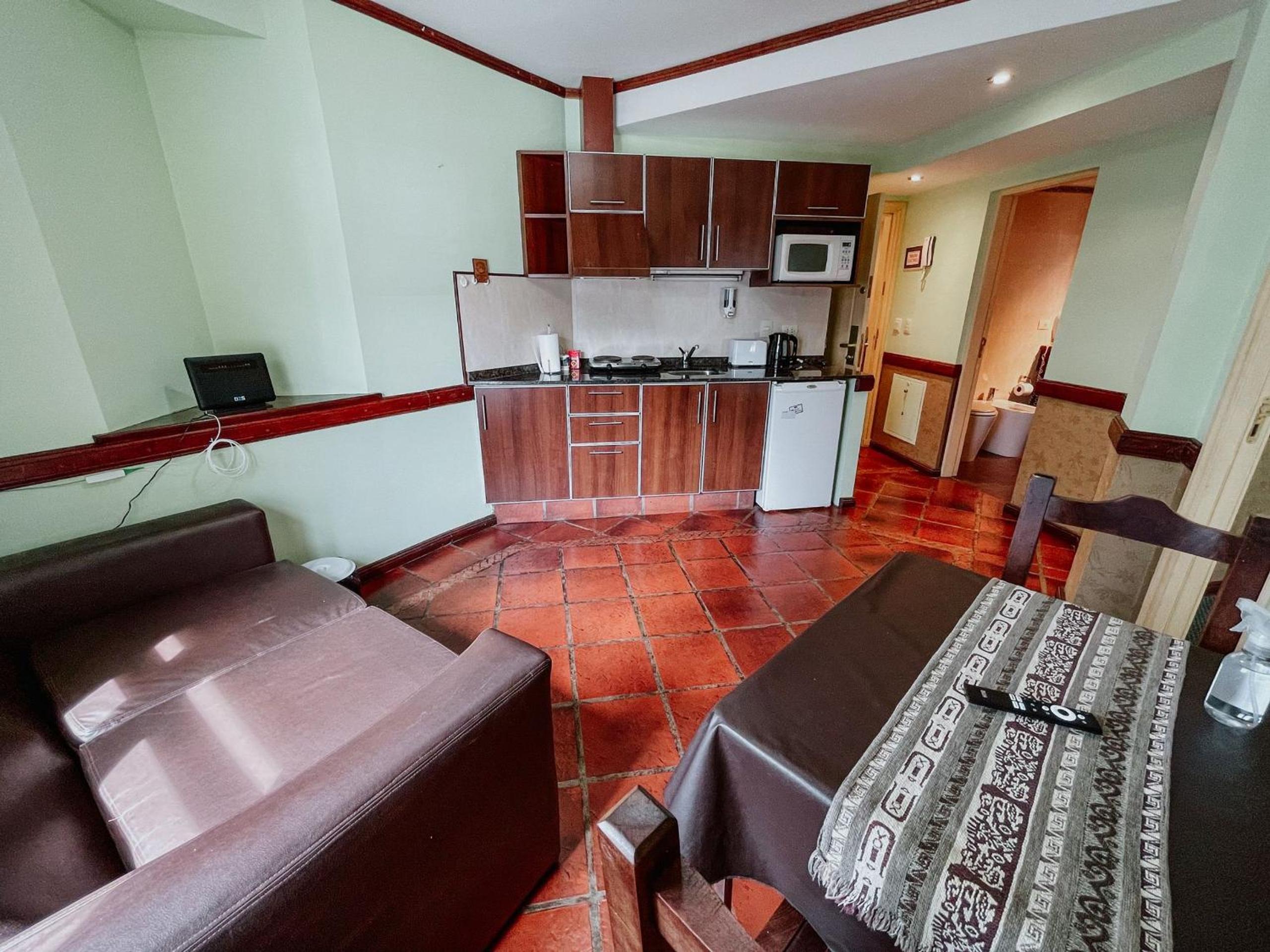 Viejo Lobo - Aunaisin apartamento sobre calle principal