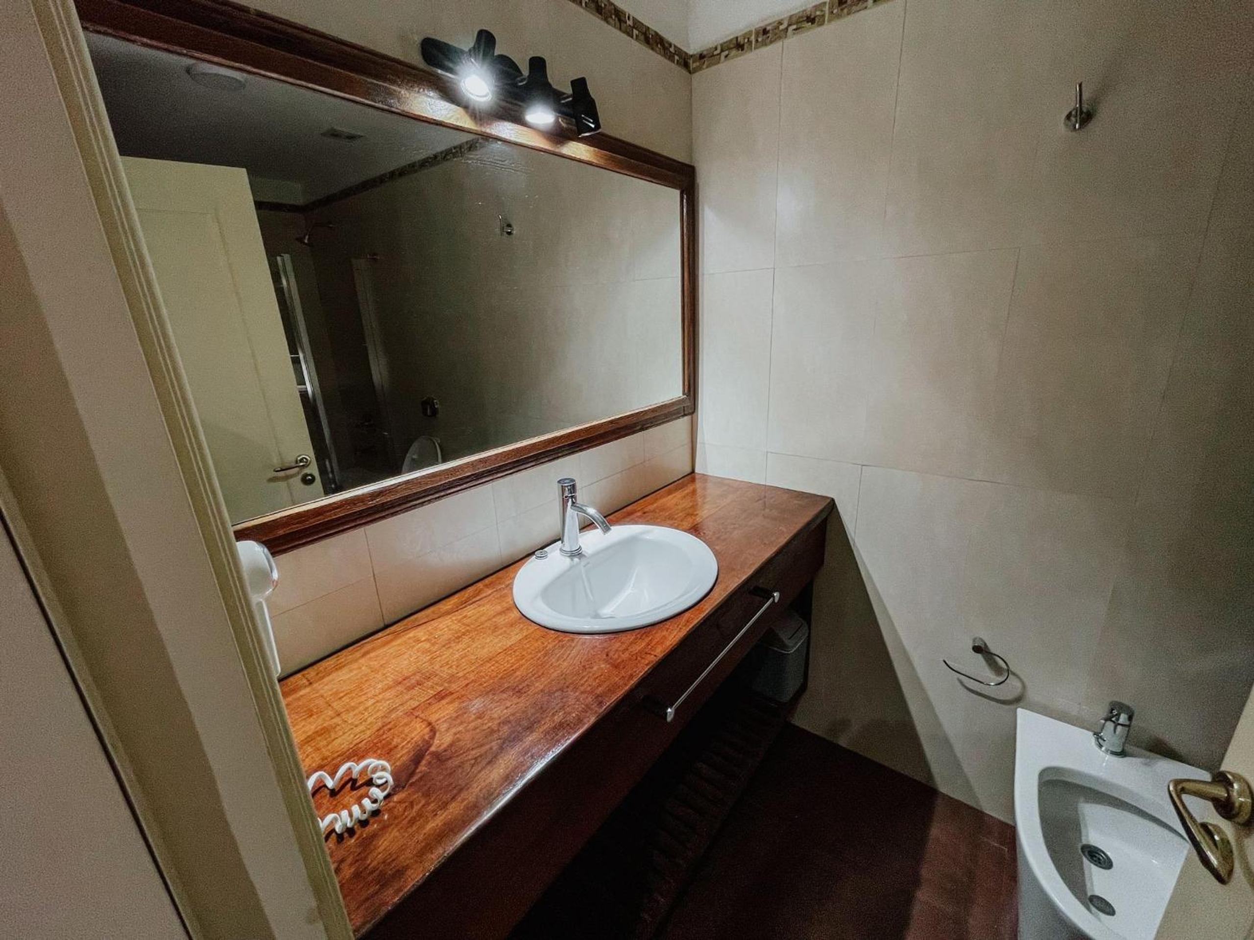 Viejo Lobo - Aunaisin apartamento sobre calle principal