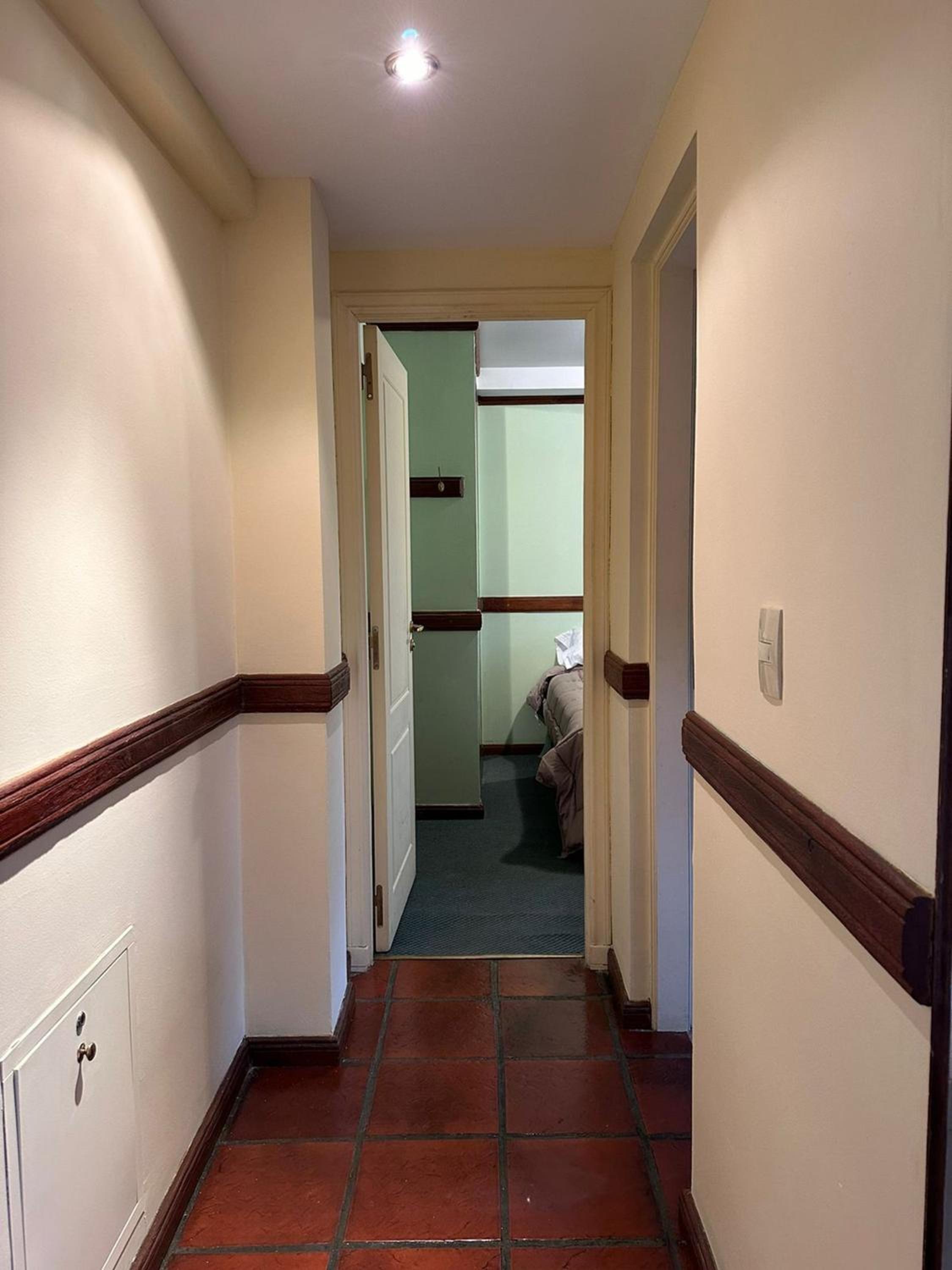 Viejo Lobo - Aunaisin apartamento sobre calle principal
