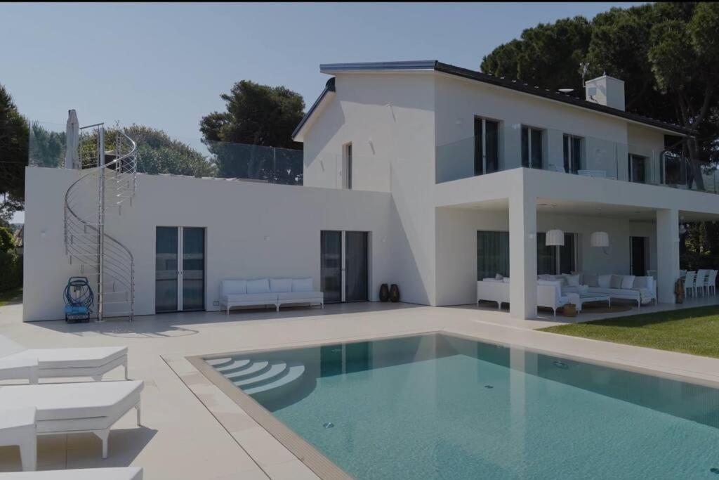 Villa Cala Contessa view 2