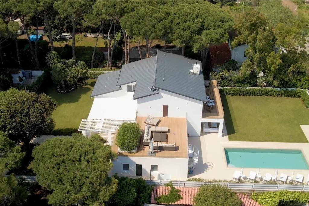 Villa Cala Contessa view 5