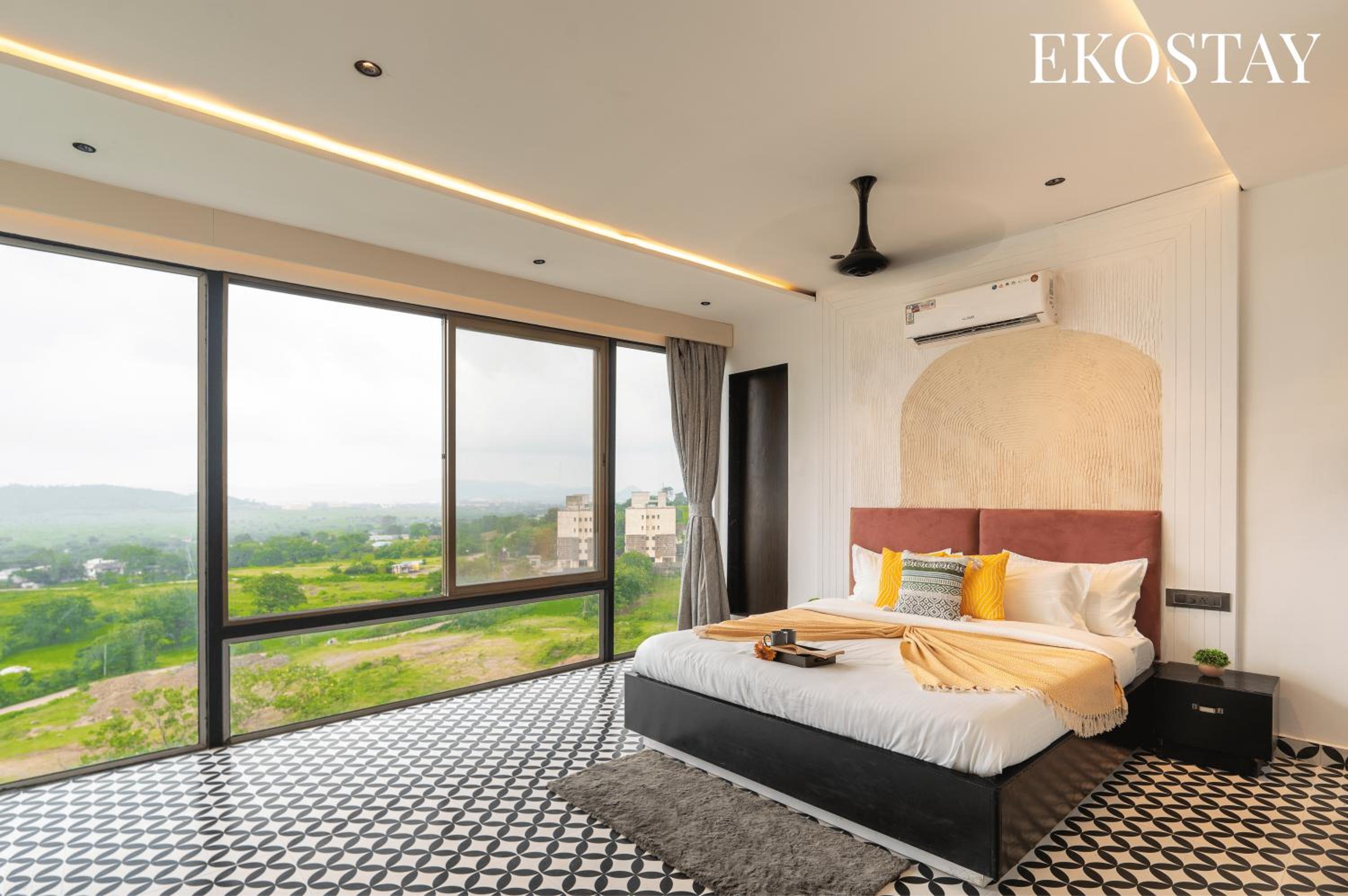 EKOSTAY Gold - Gravity Villa