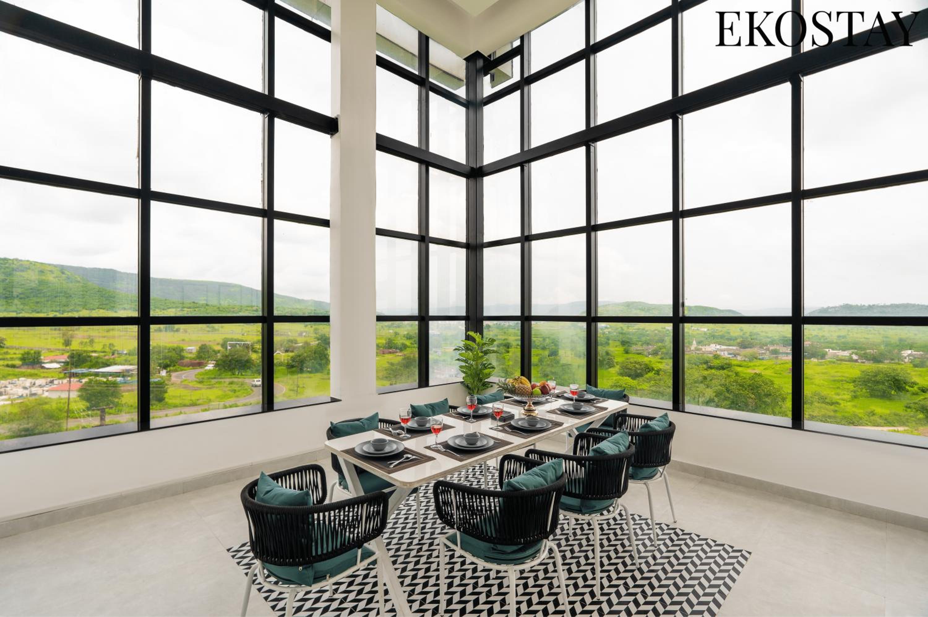 EKOSTAY Gold - Gravity Villa