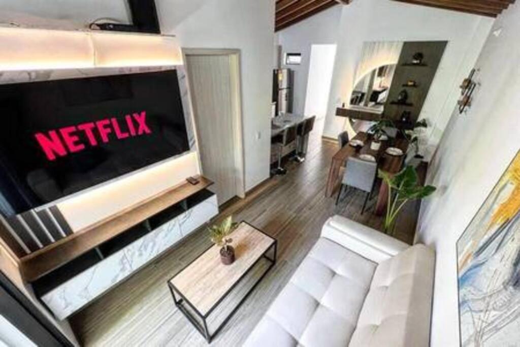 Apartamento con balcón y 2 dormitorios ARK301