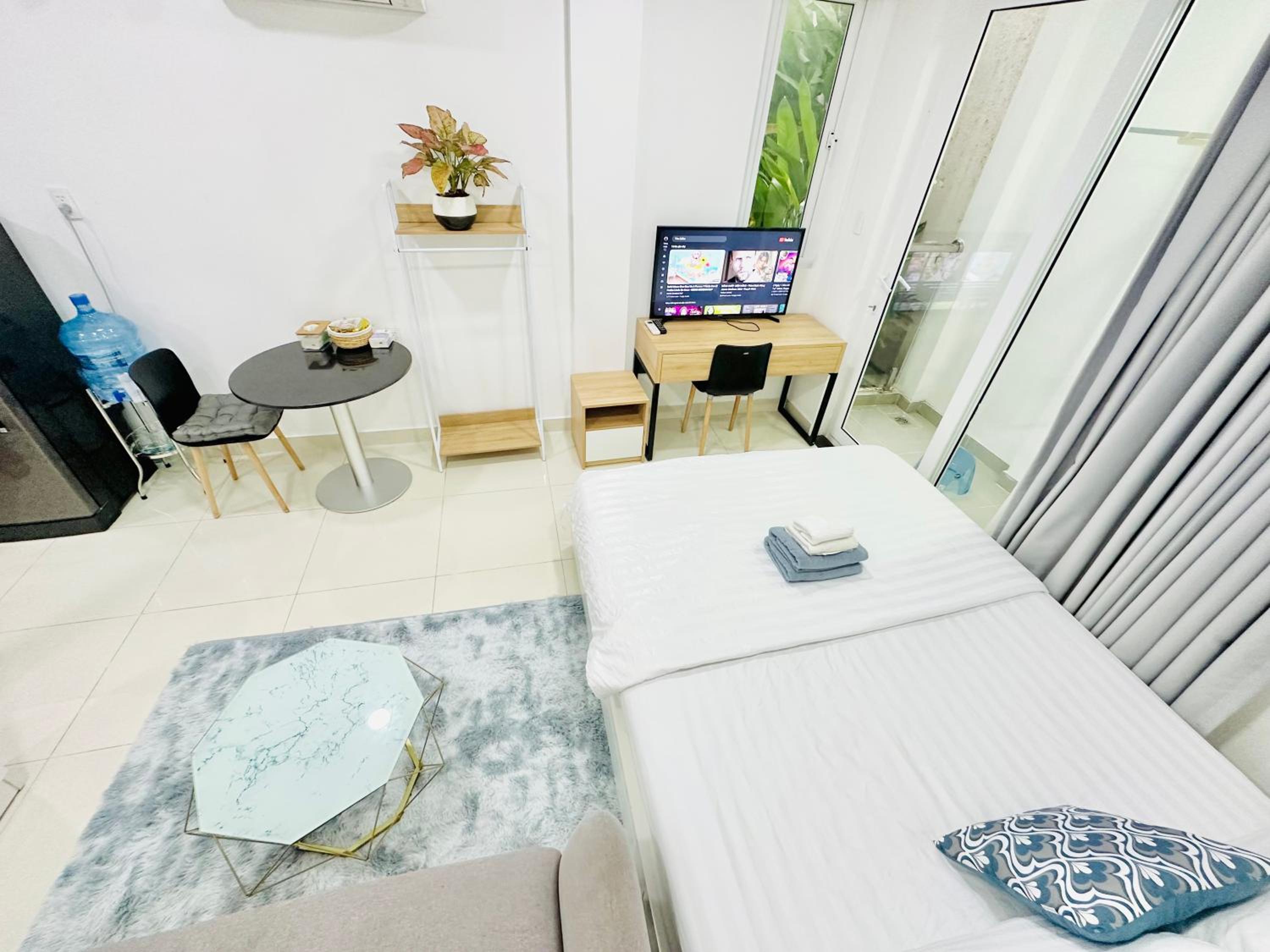204 Spacious & Modern 1BR with kitchen