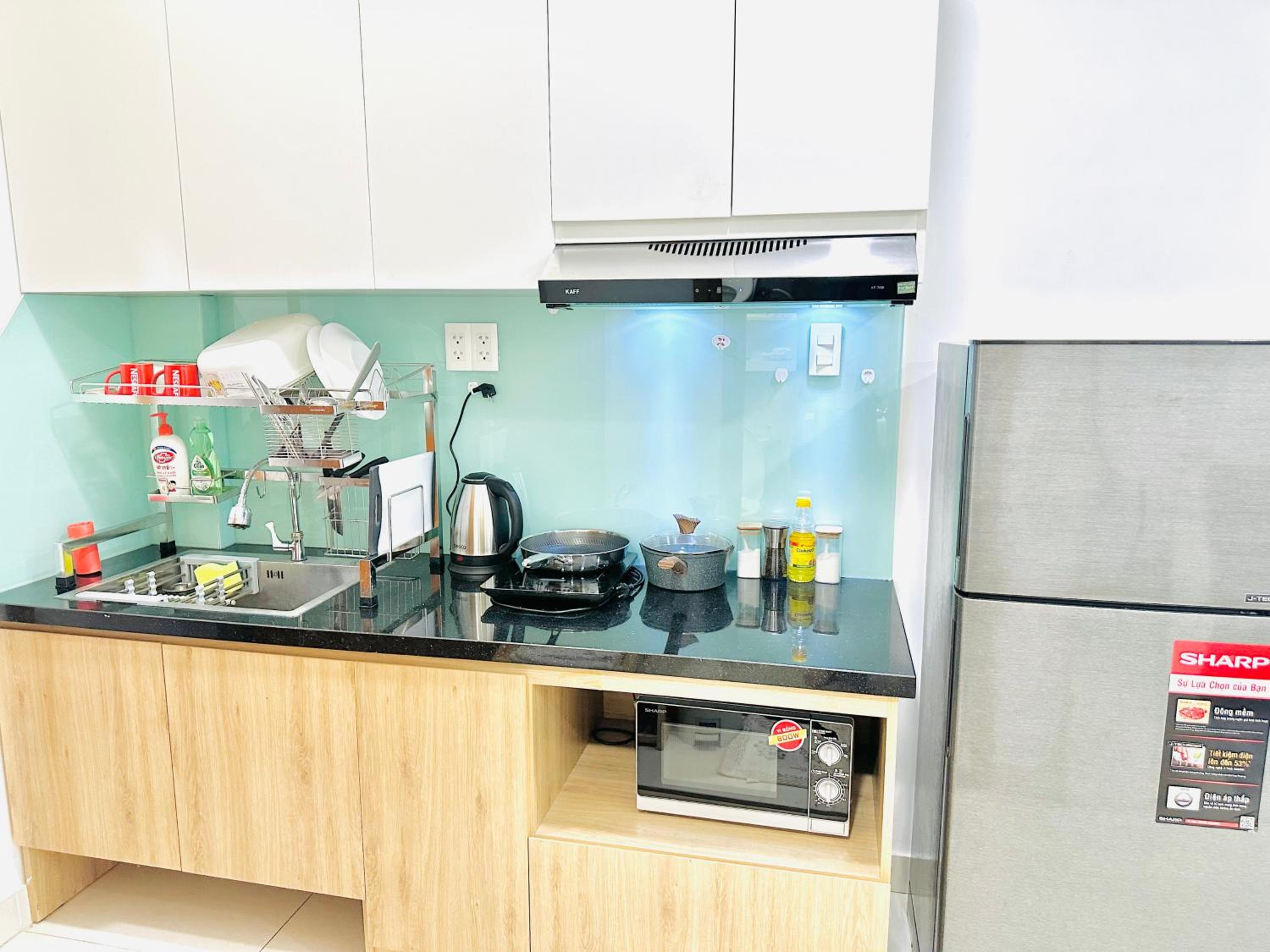 204 Spacious & Modern 1BR with kitchen