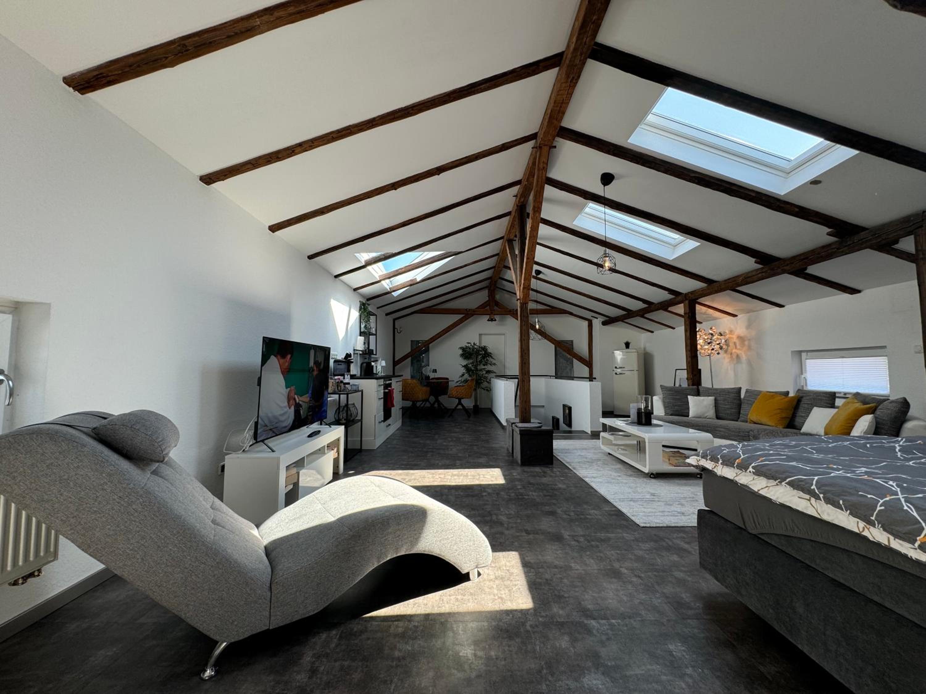 GLEIS 13 - THE LOFT im ehemaligen Lokschuppen