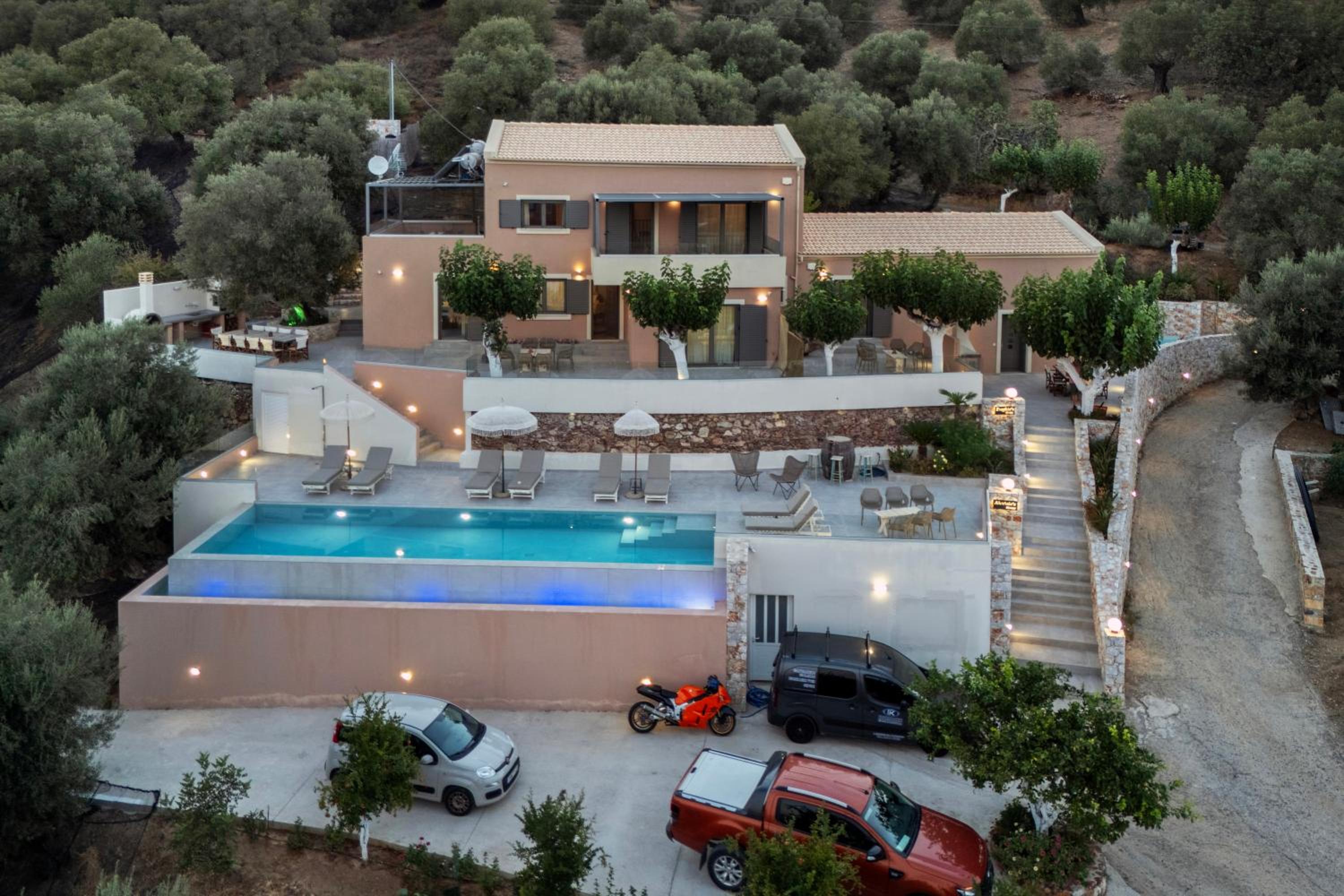 Alexandras's Mansion