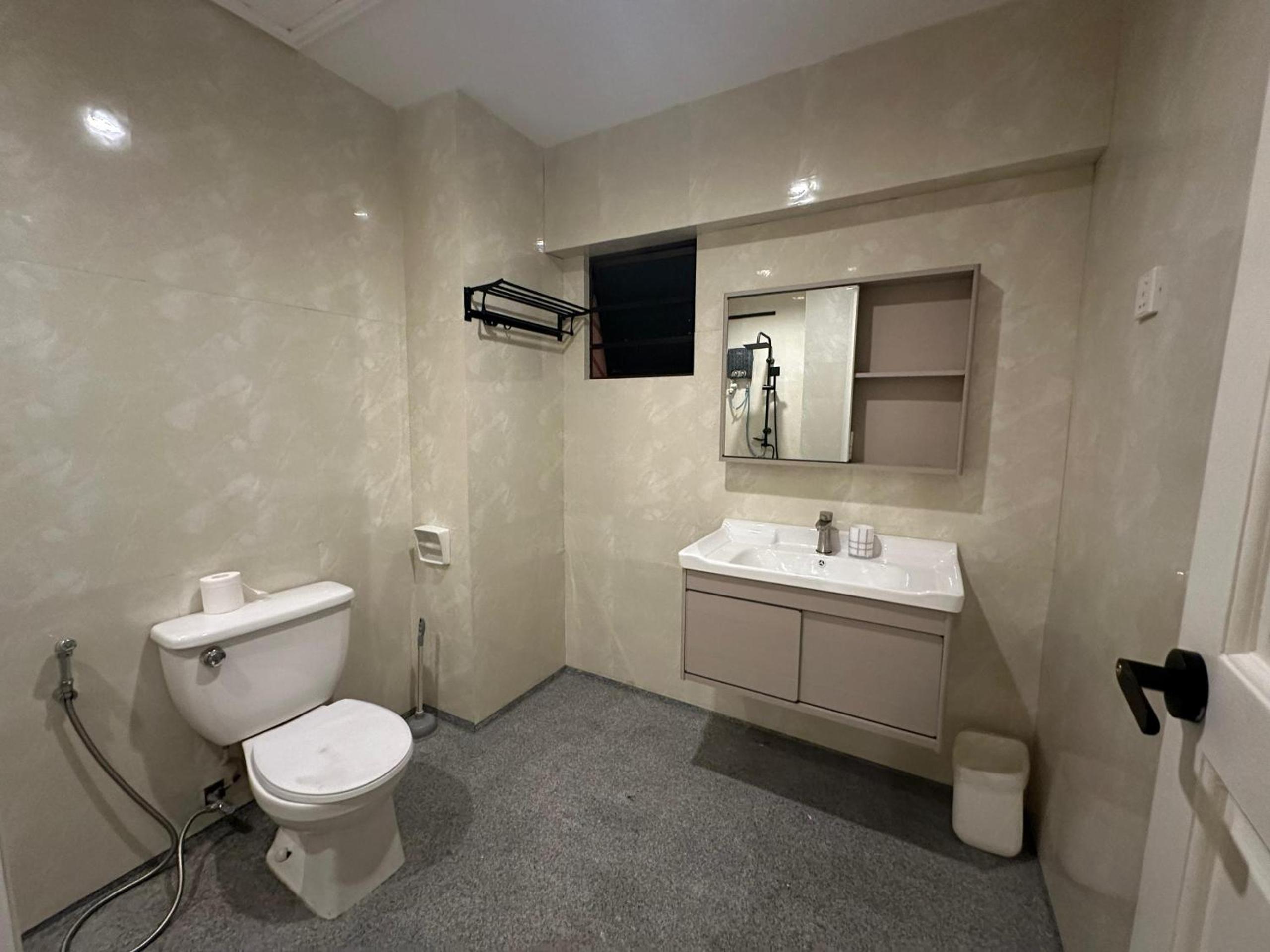 Luna 3BR Suites Sleeps 6 Near Imago Mall KK Center