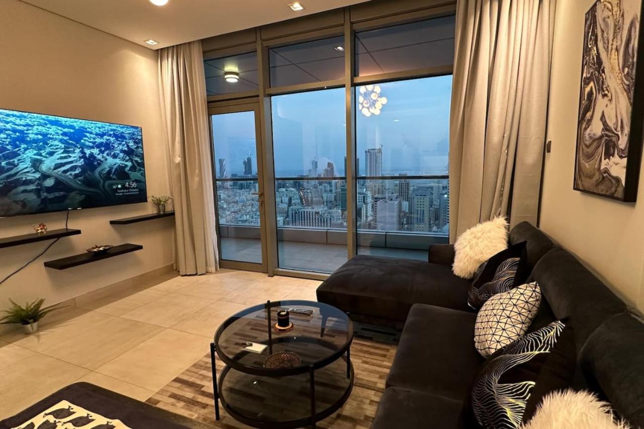 High Floor 33 Luxury Apartment