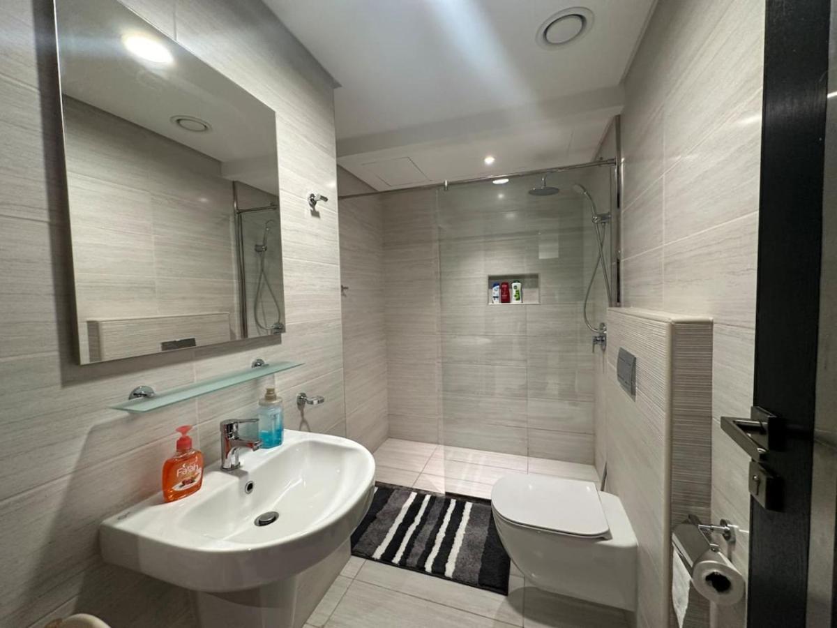 High Floor 33 Luxury Apartment