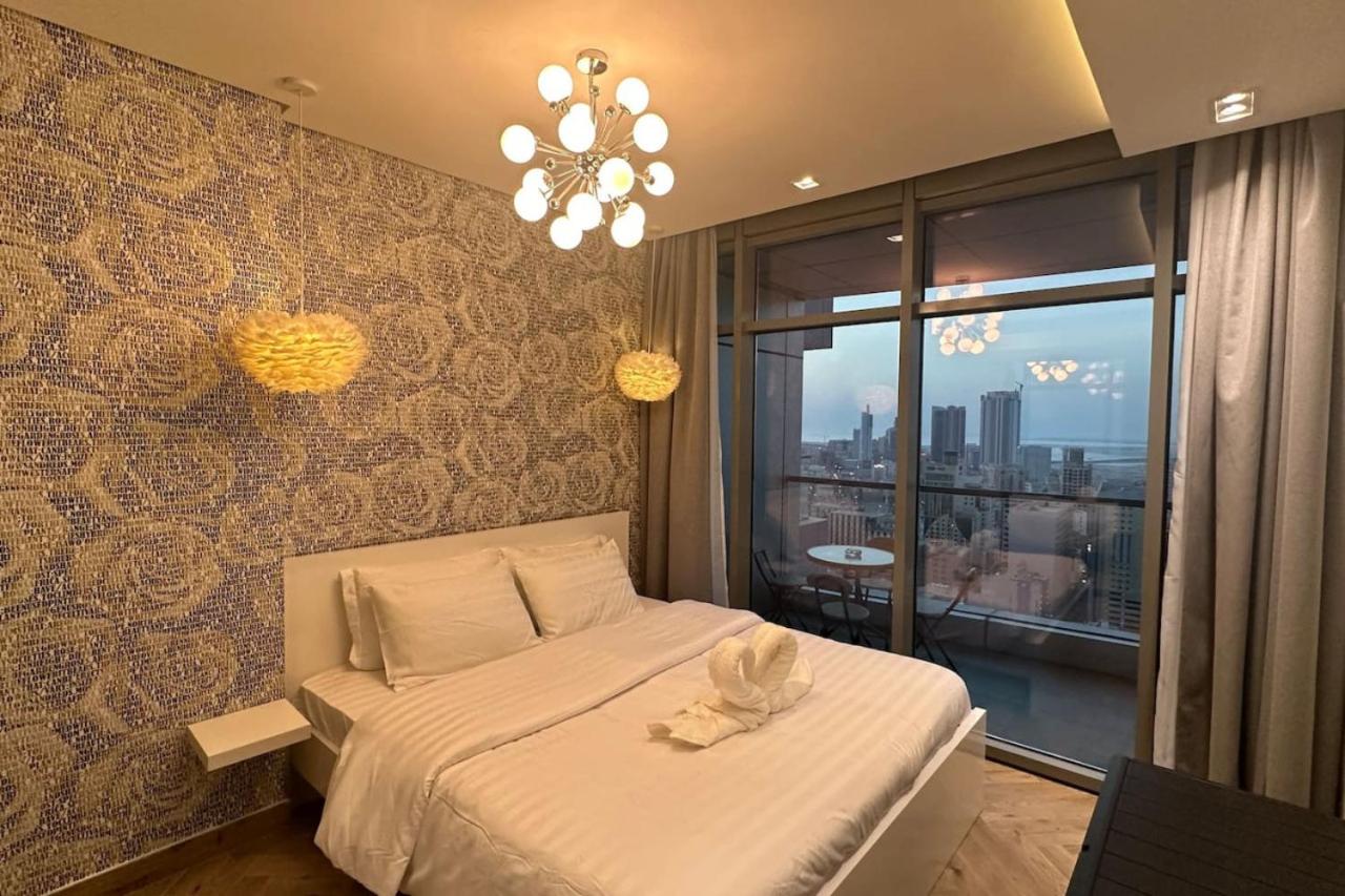 High Floor 33 Luxury Apartment