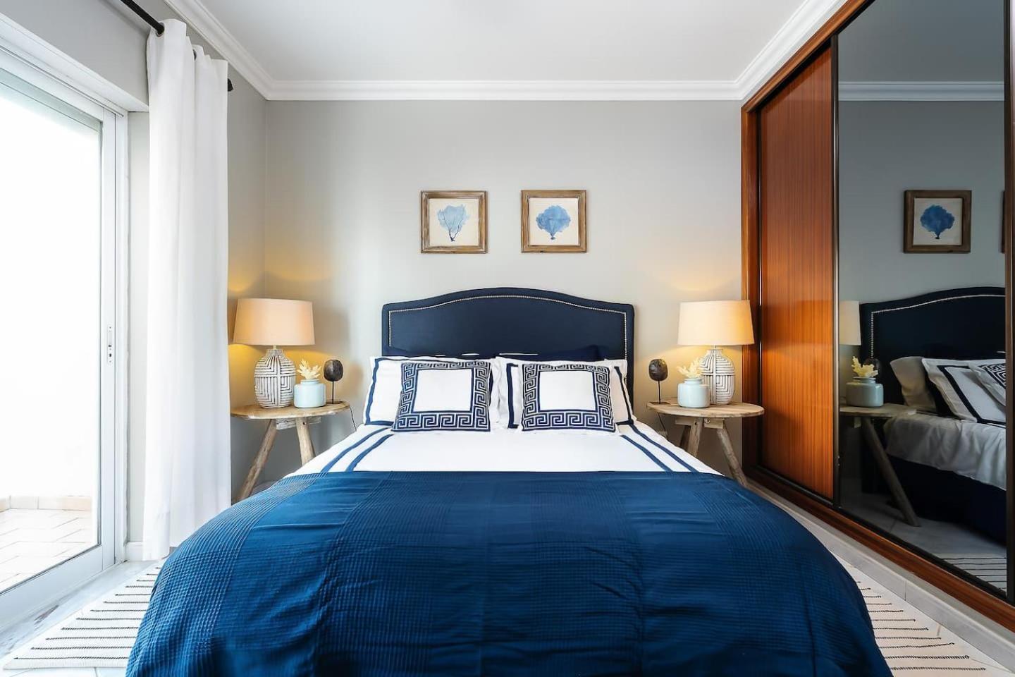 Comfortable 2-Bed Apt Central Algarve Base view 3