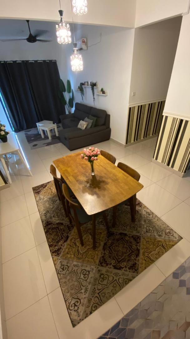 Mumtaz Homestay, Icon Residence view 2