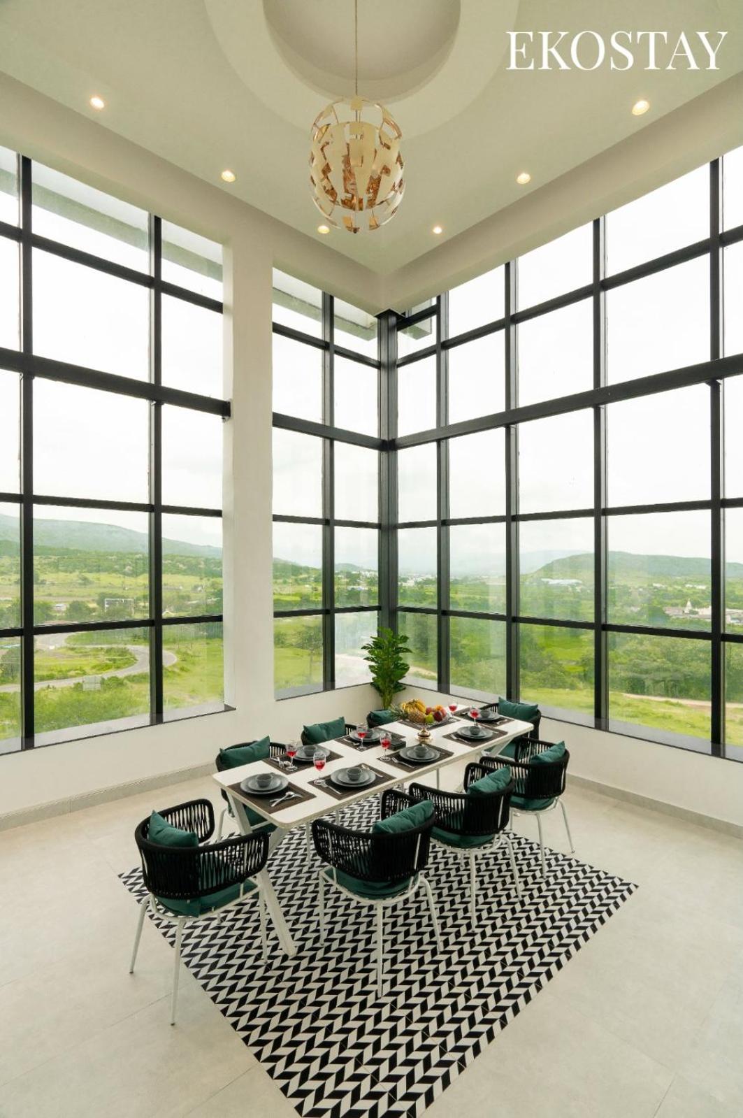 EKOSTAY Gold - Gravity Villa