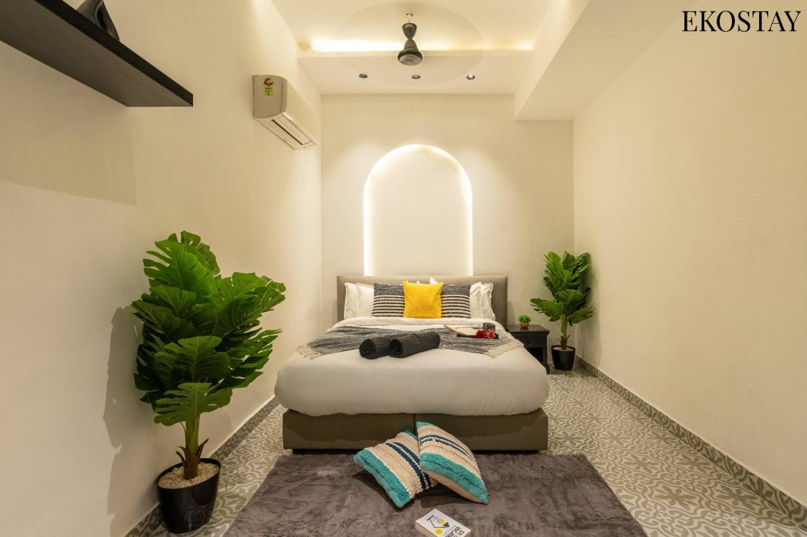 EKOSTAY Gold - Gravity Villa