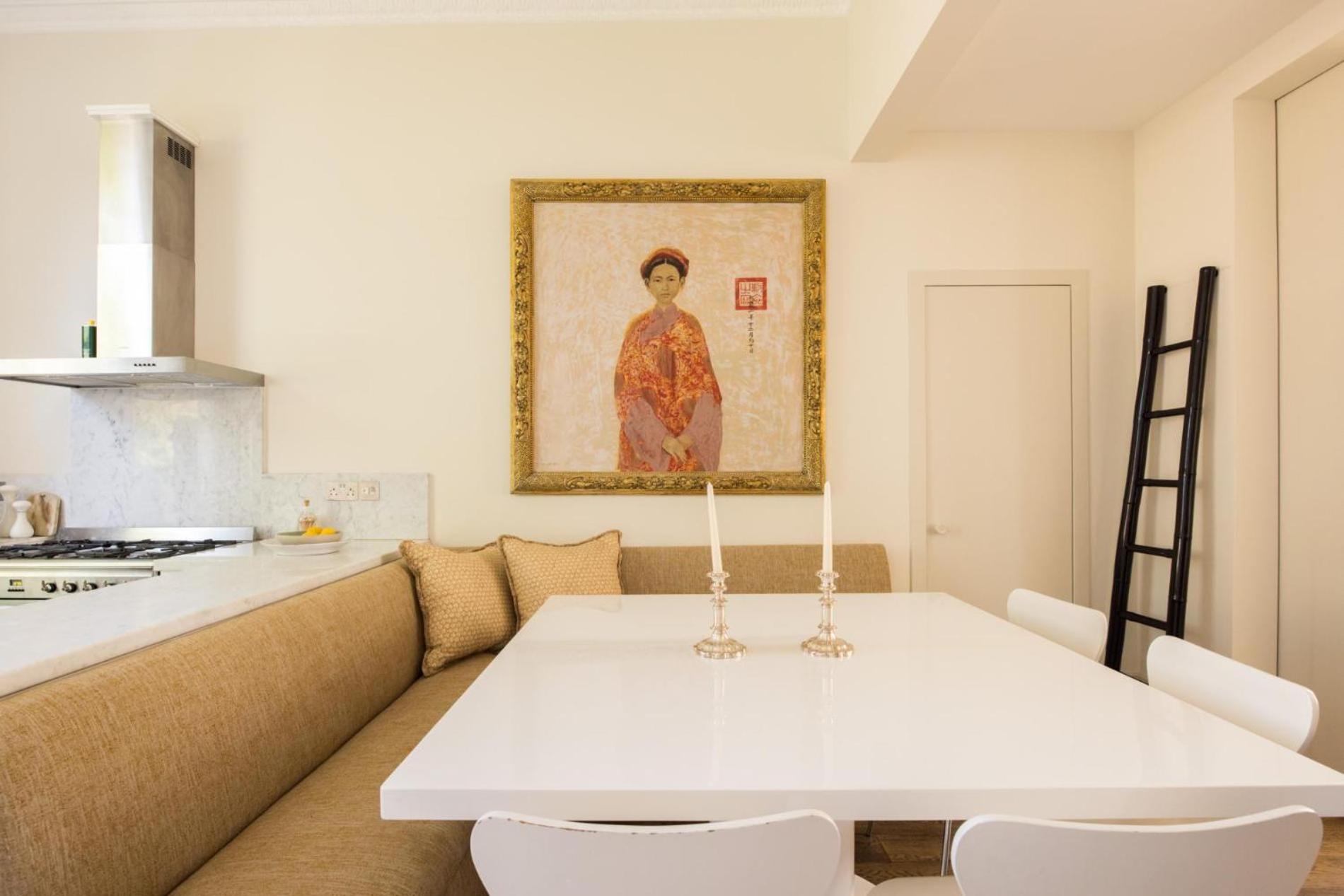 Green History – 3 Bedrooms in Kensington