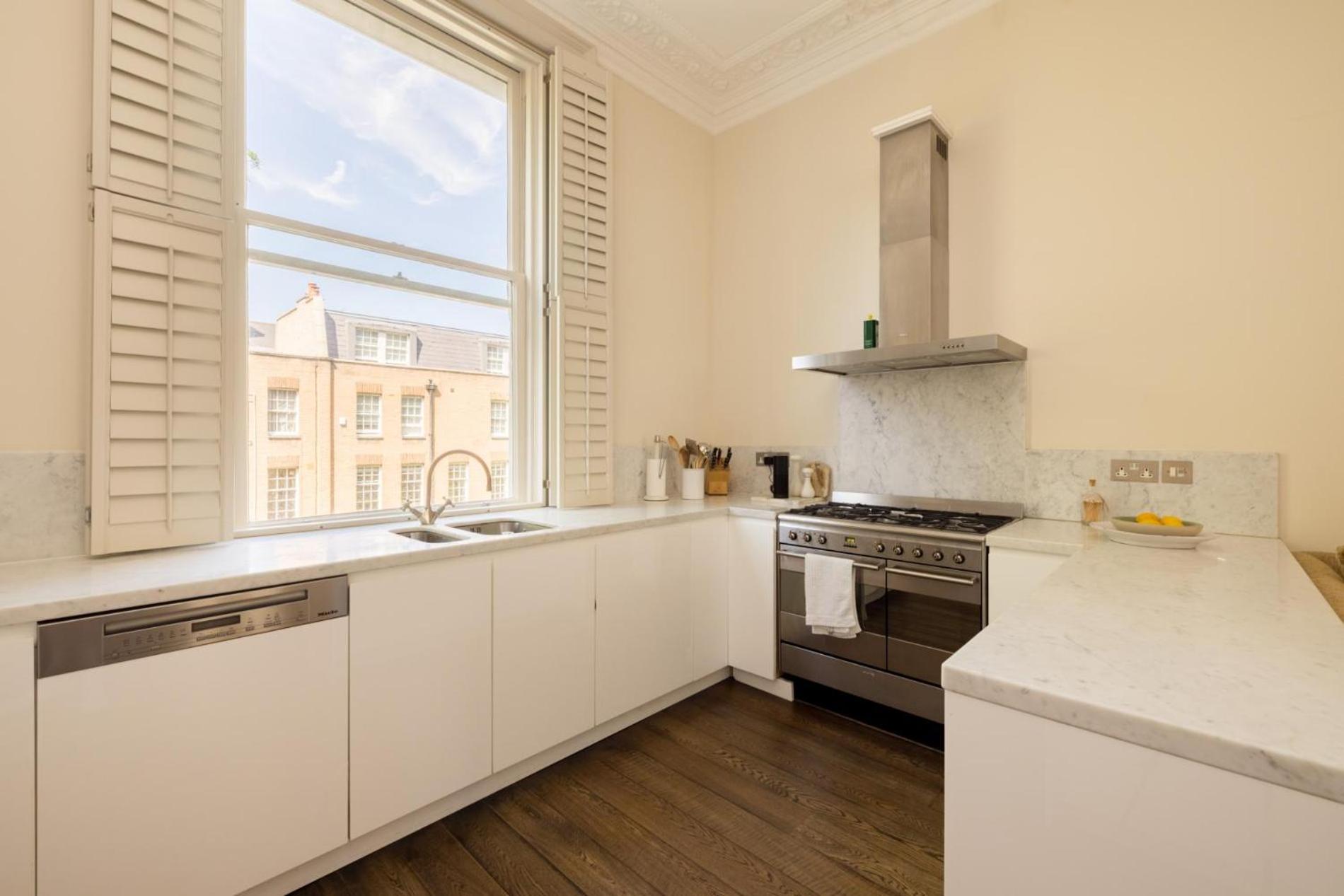 Green History – 3 Bedrooms in Kensington