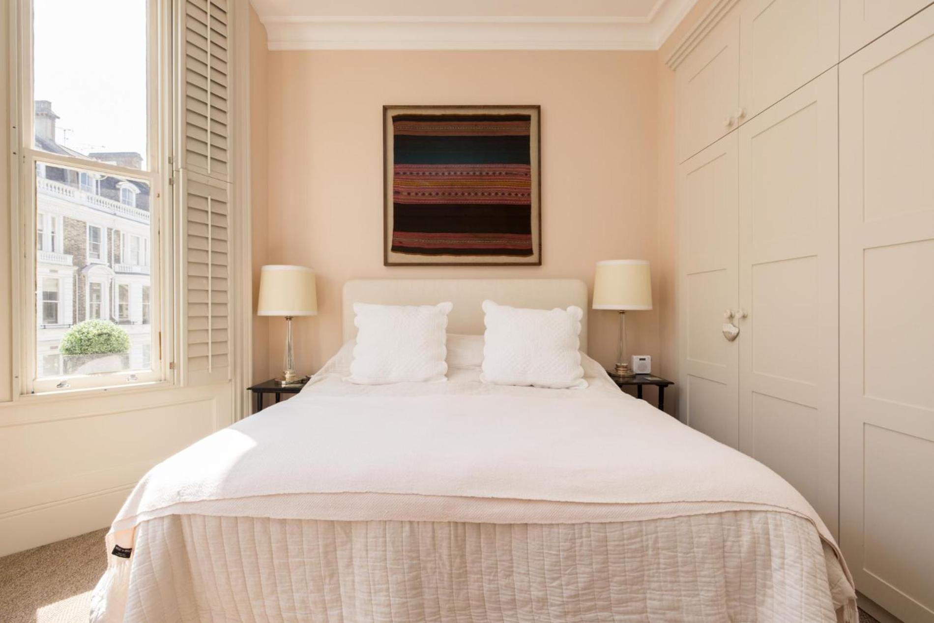 Green History – 3 Bedrooms in Kensington