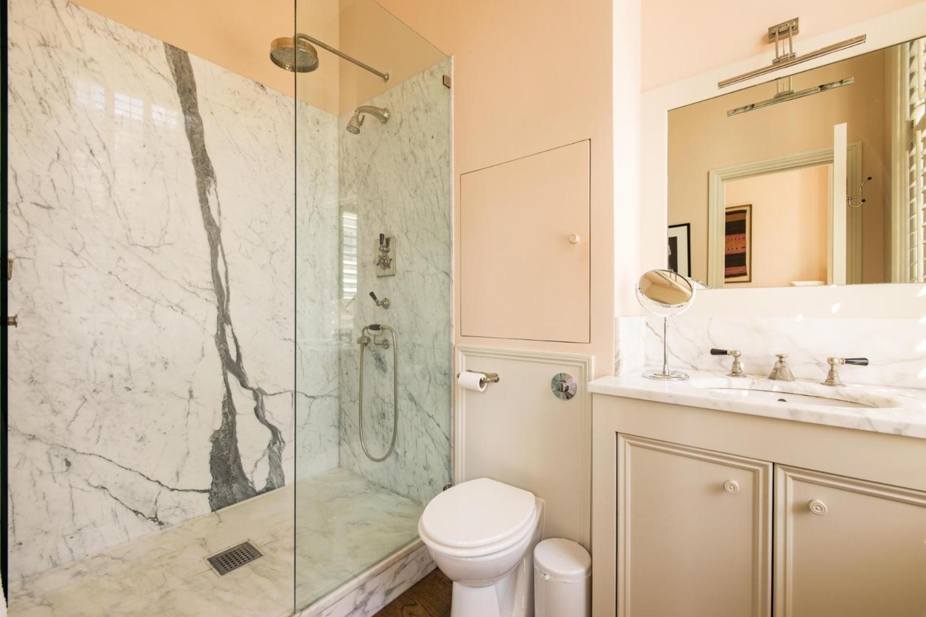 Green History – 3 Bedrooms in Kensington