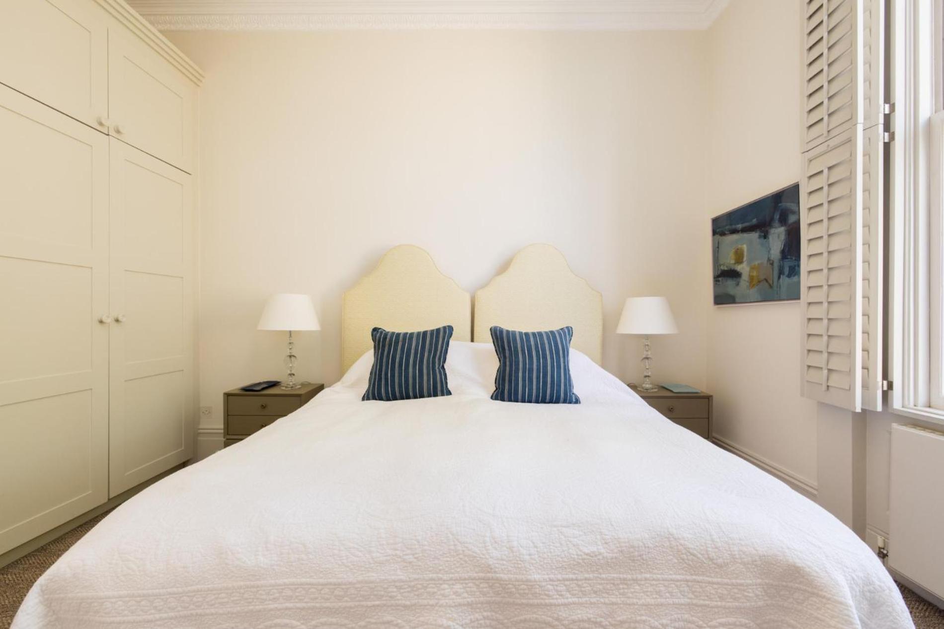 Green History – 3 Bedrooms in Kensington