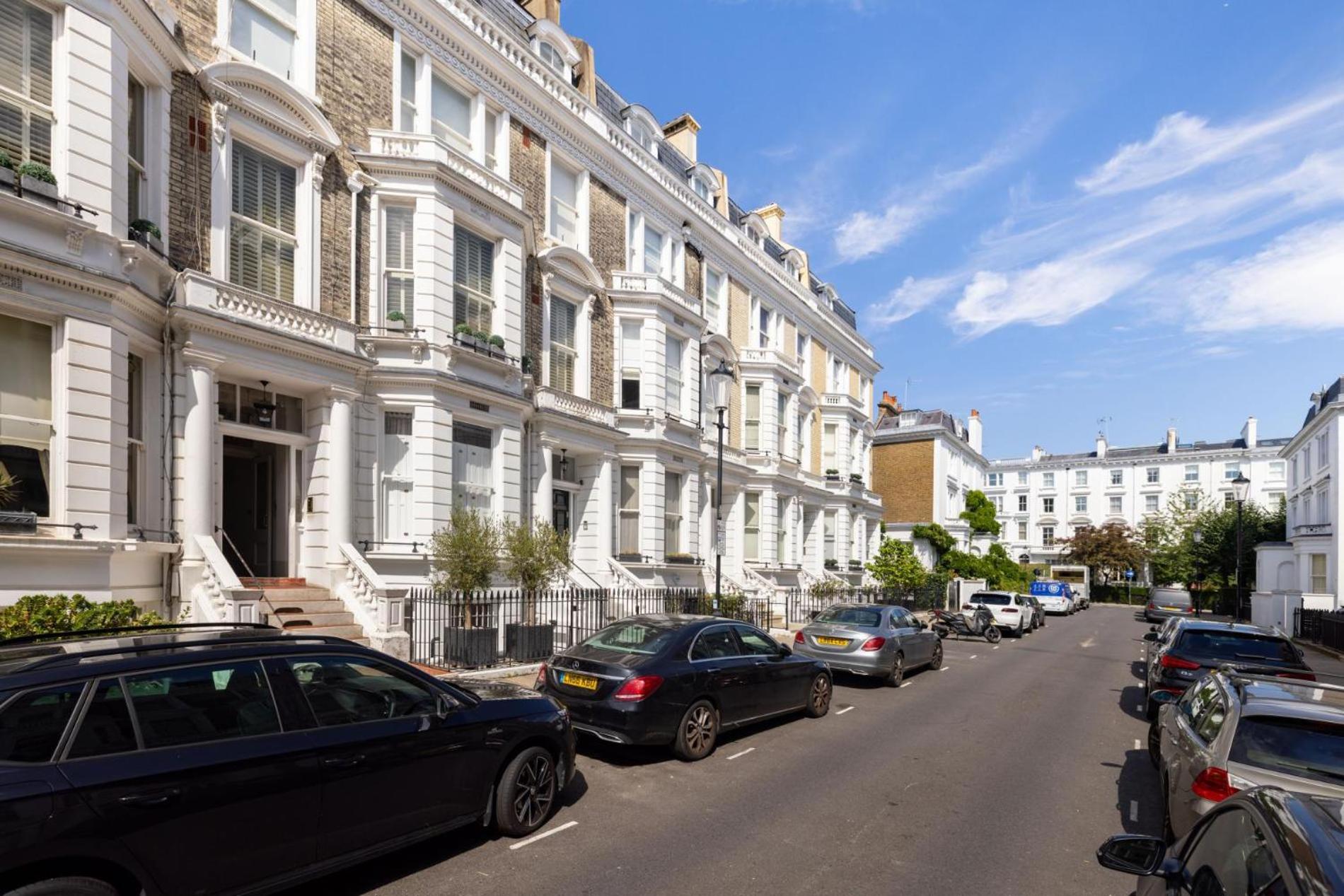Green History – 3 Bedrooms in Kensington