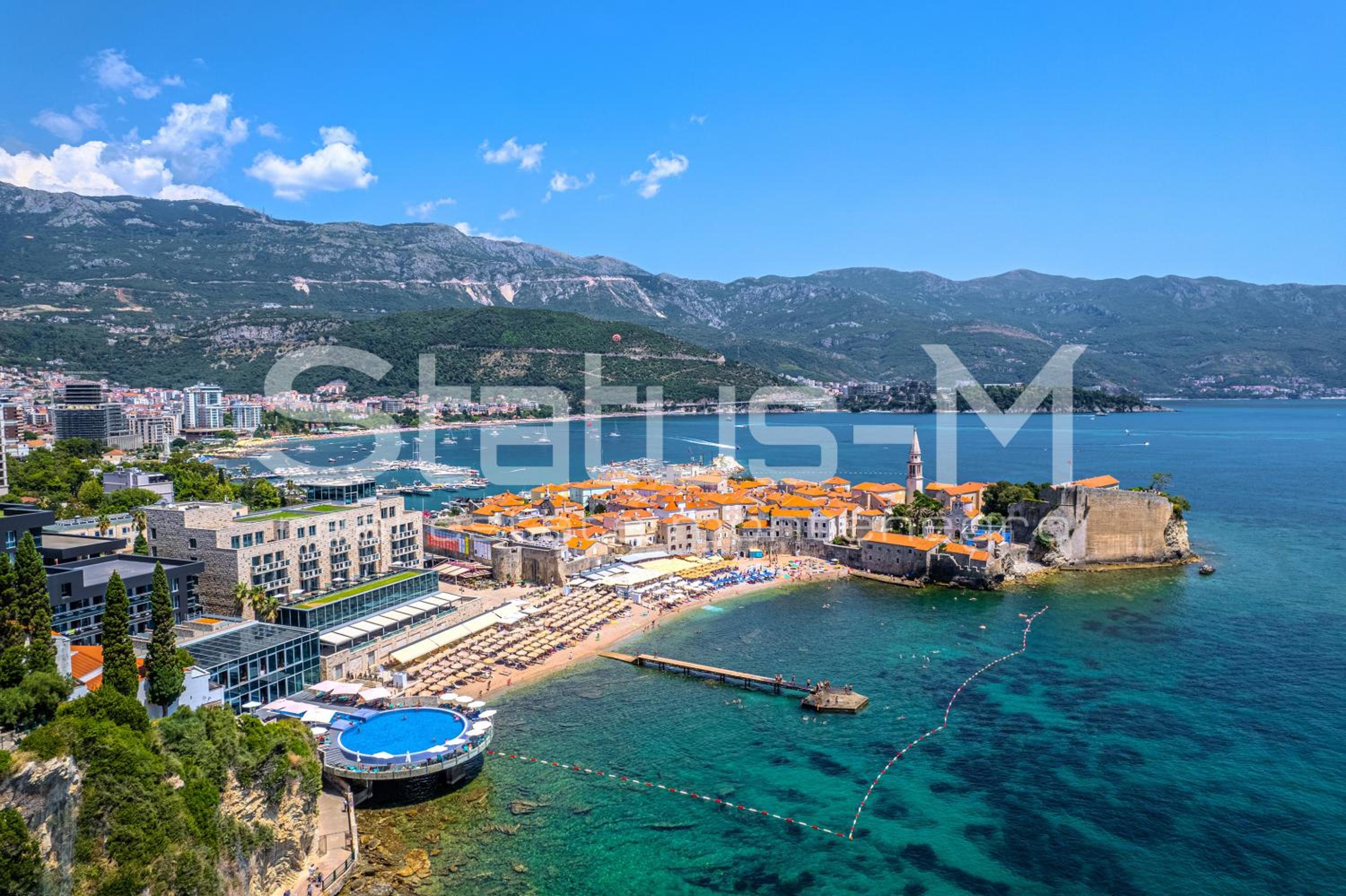 Status-M Apartments Irina
