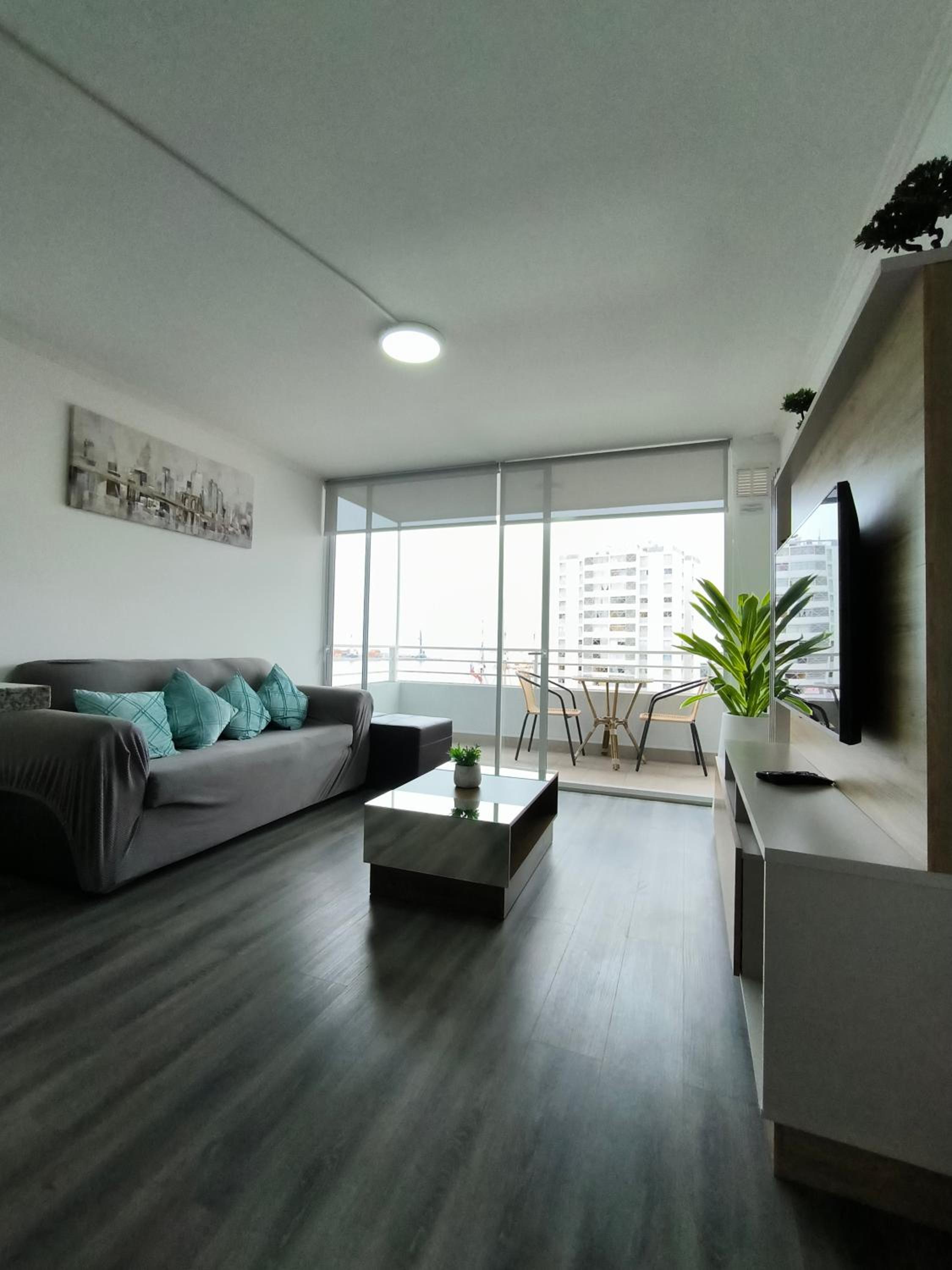 Departamento céntrico Iquique con vista al mar