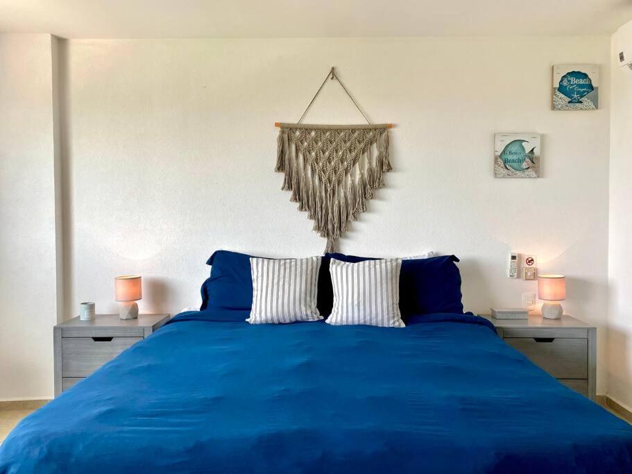 MARINA Beachfront 2 BDR by CASA PARAISO