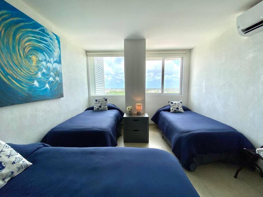 MARINA Beachfront 2 BDR by CASA PARAISO