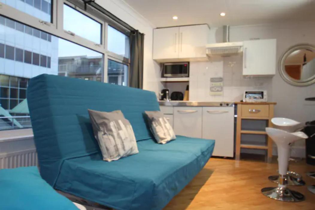 ApartaSuites London Emerald