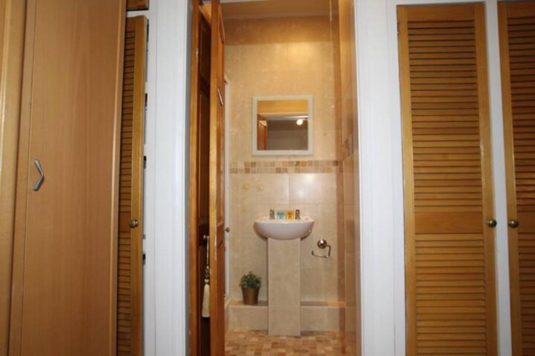 ApartaSuites London Emerald