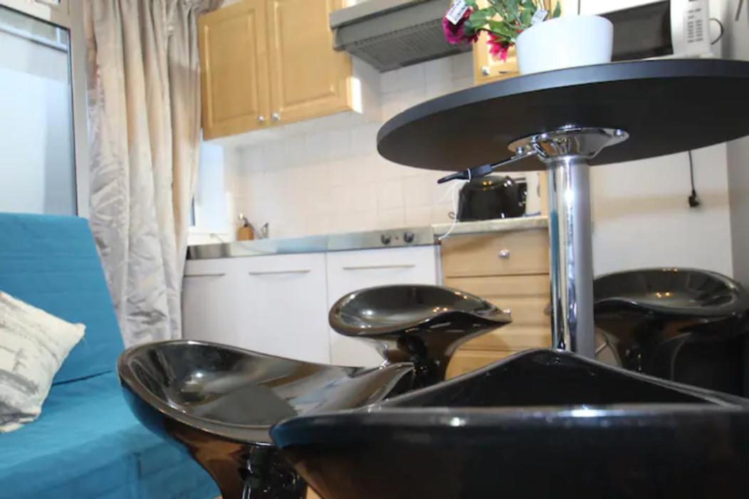 ApartaSuites London Emerald