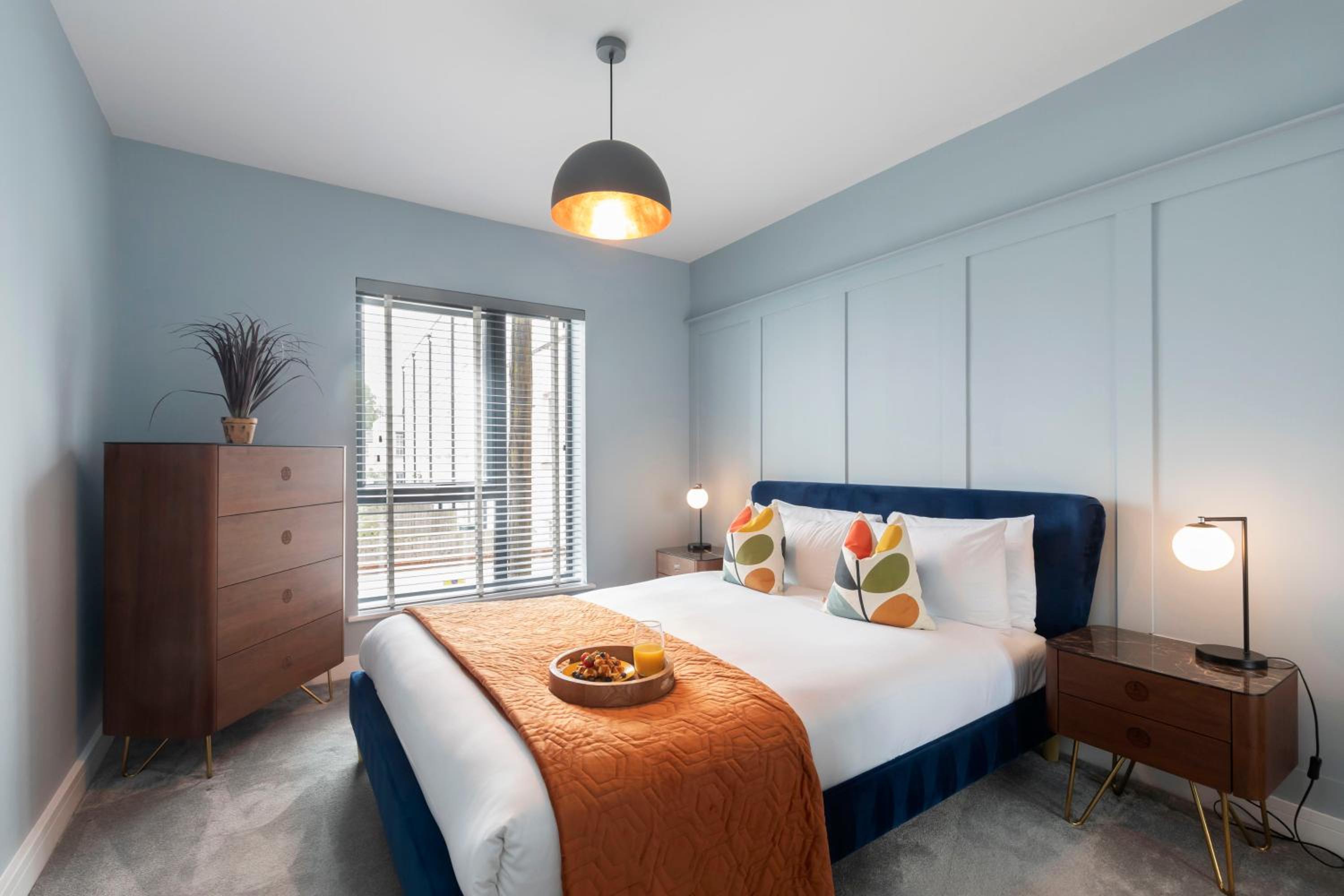 Elliot Oliver - Cosy 2 Bedroom Town Centre Apartment view 2