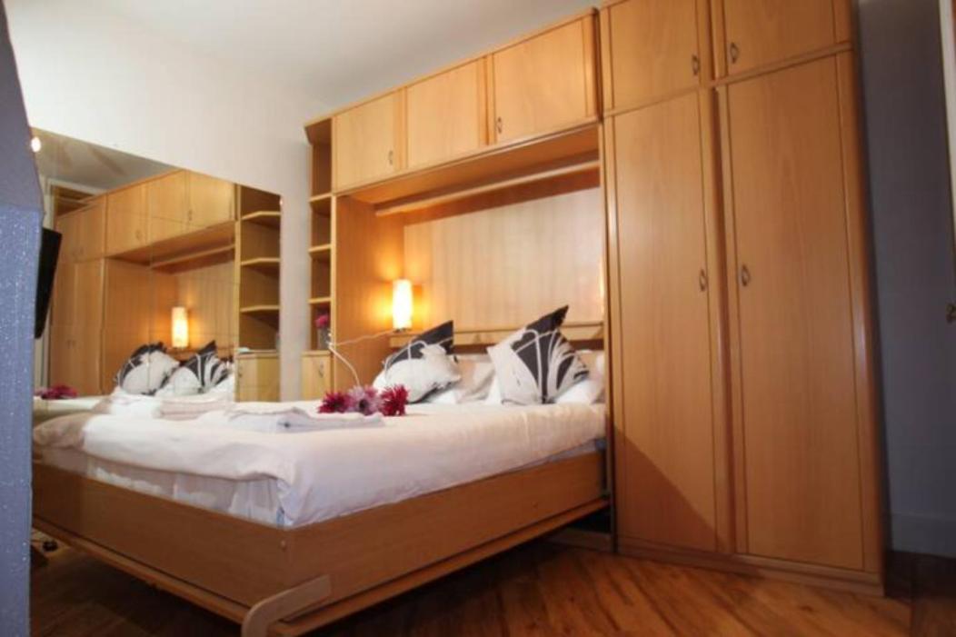 ApartaSuites London Emerald