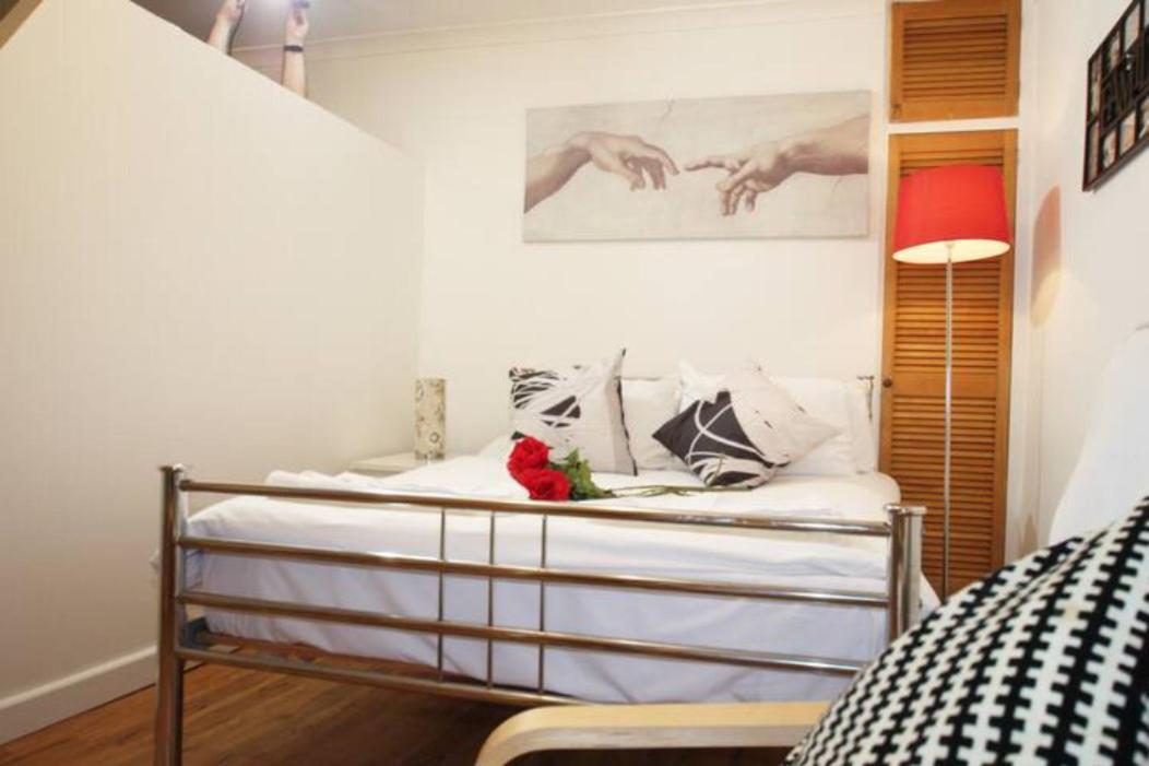 ApartaSuites London Emerald