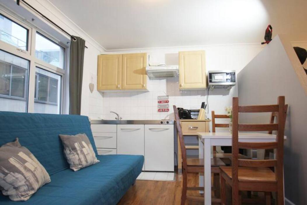 ApartaSuites London Emerald