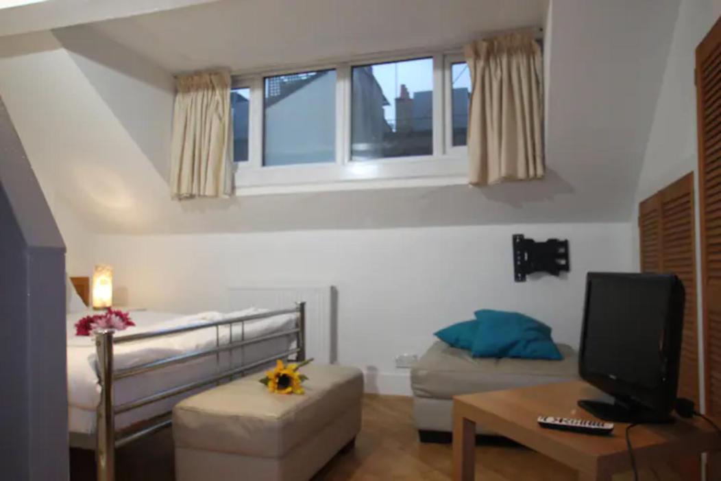 ApartaSuites London Emerald