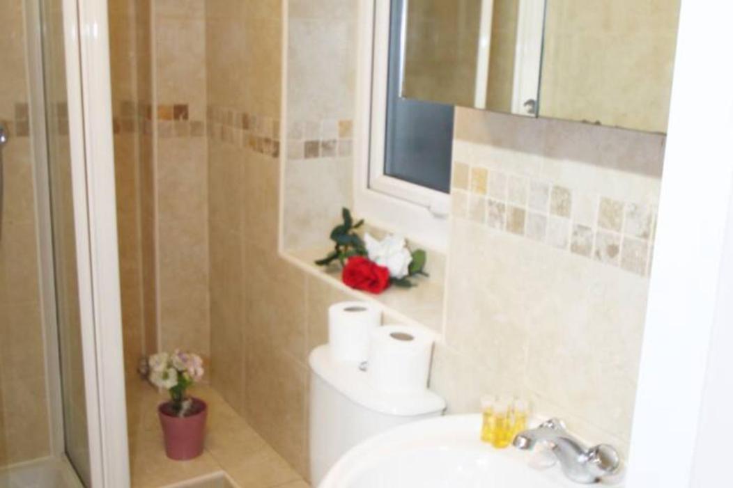 ApartaSuites London Emerald