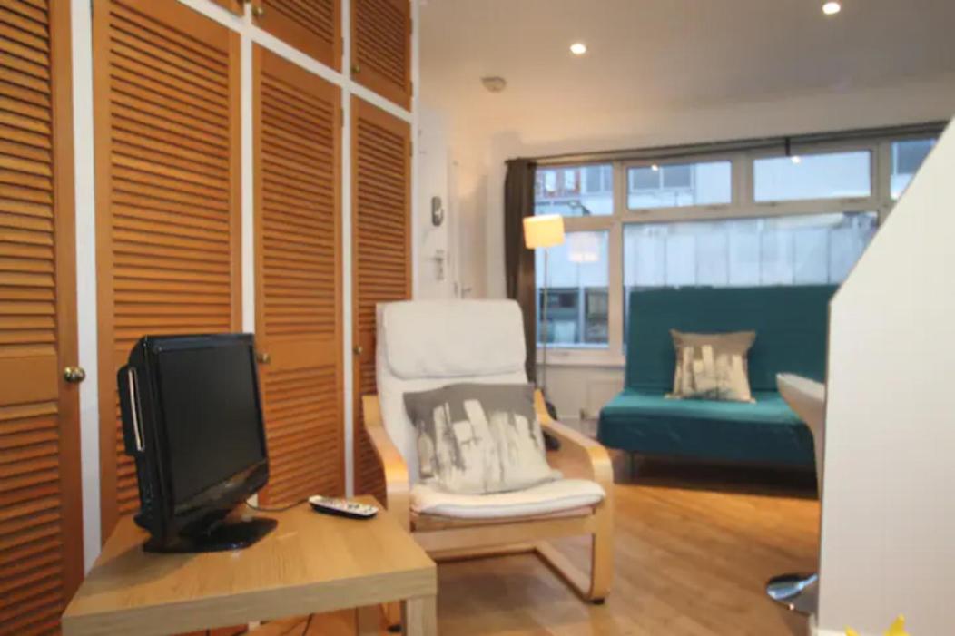 ApartaSuites London Emerald