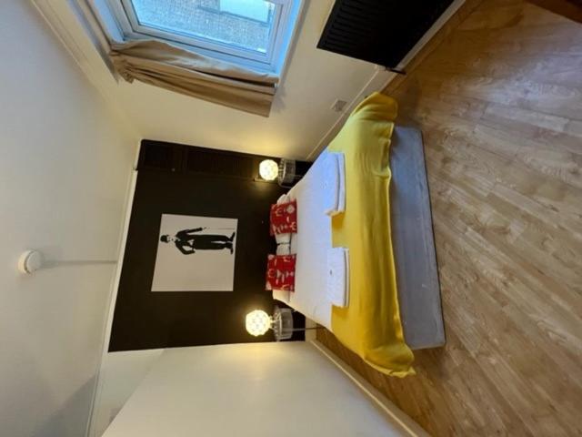 ApartaSuites London Emerald