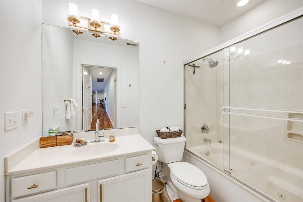 Downtown Louisville Condo- King Bed, Near Sites view 3