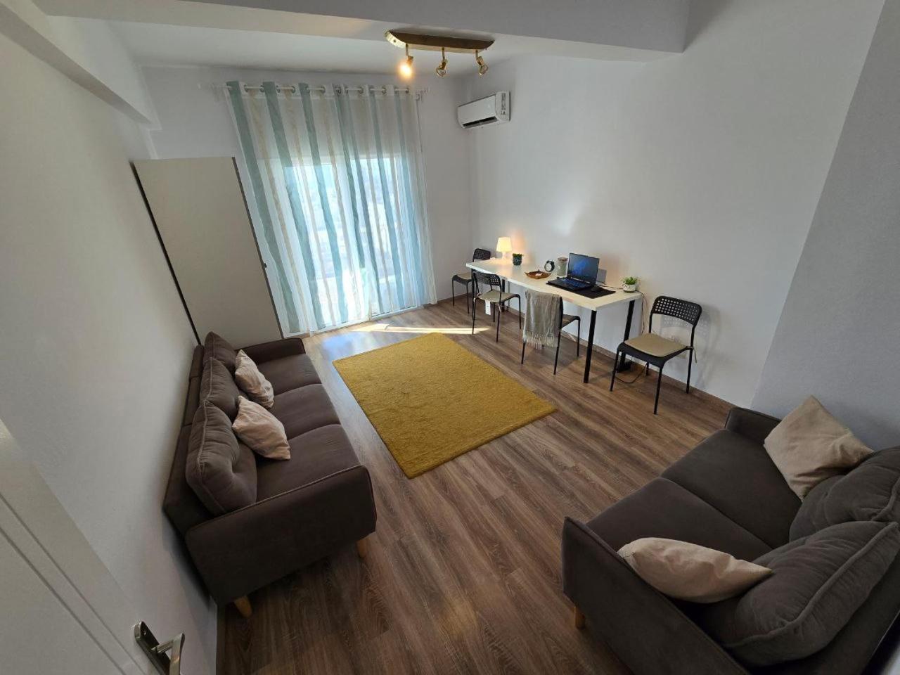Sunny Rooms
