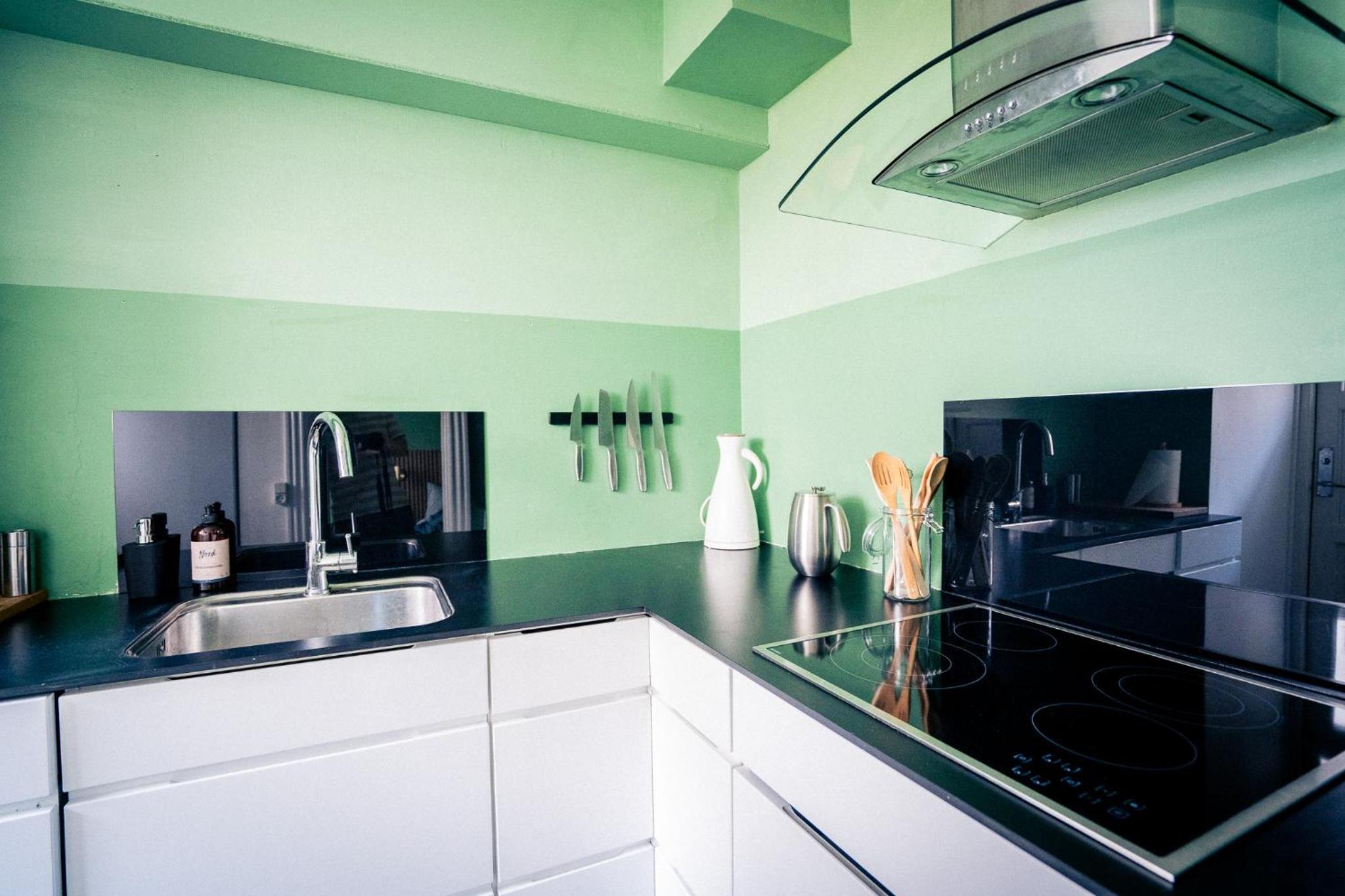 Spacious Green Apartment With Amazing Loft