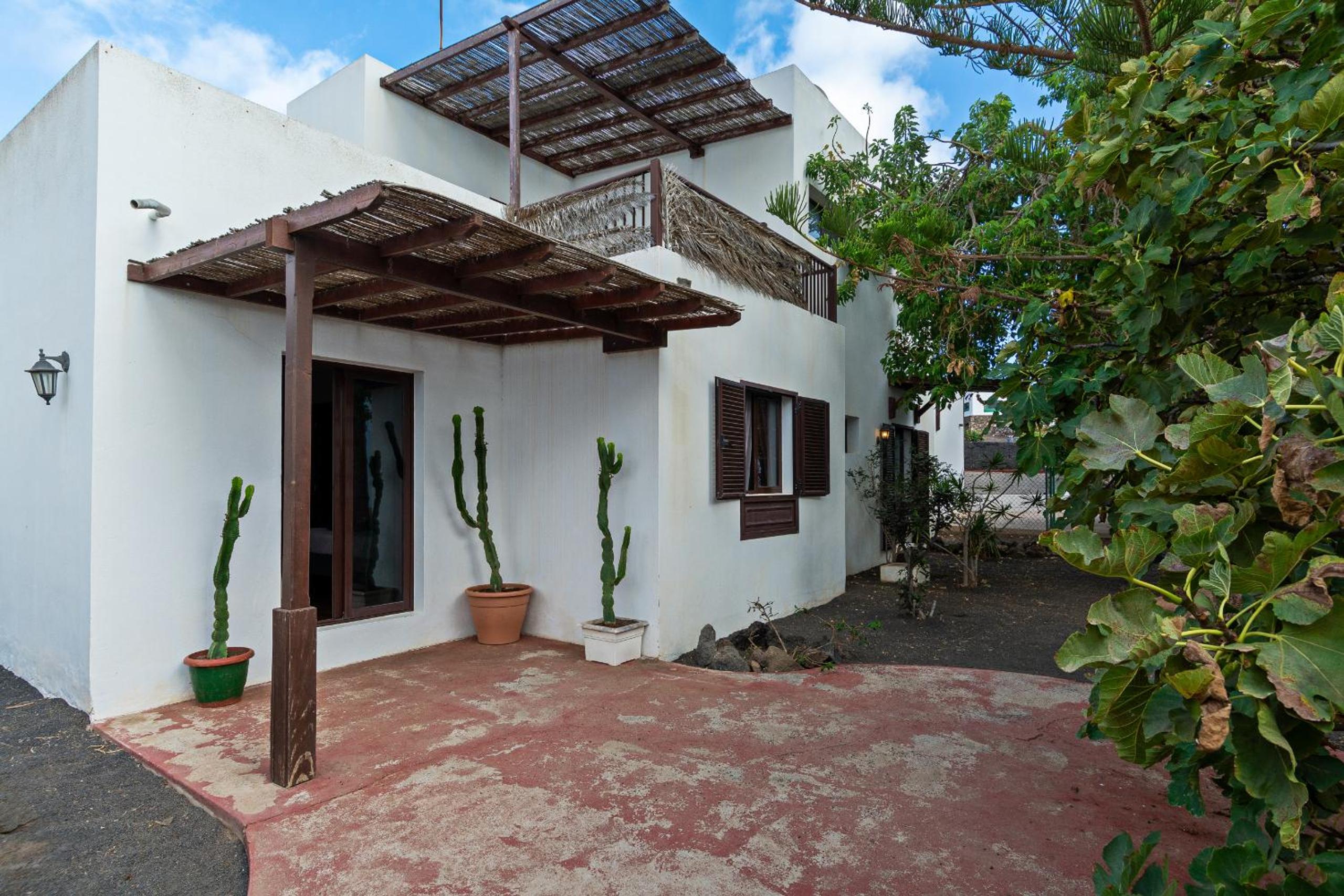 4BR Yaiza Relax House - Terrace & Mountain view 3