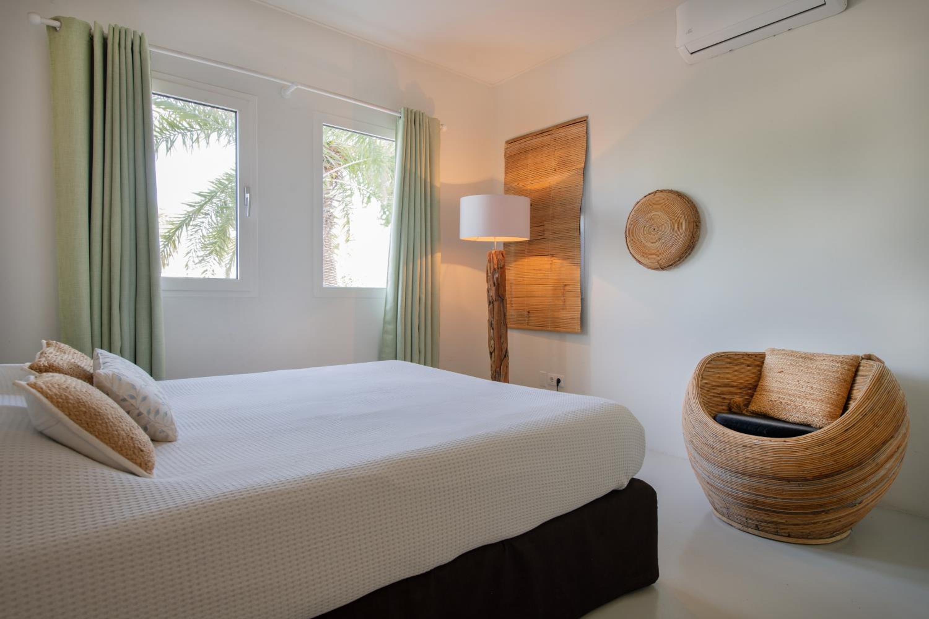 Villa at secured gated resort near Mambo Beach!