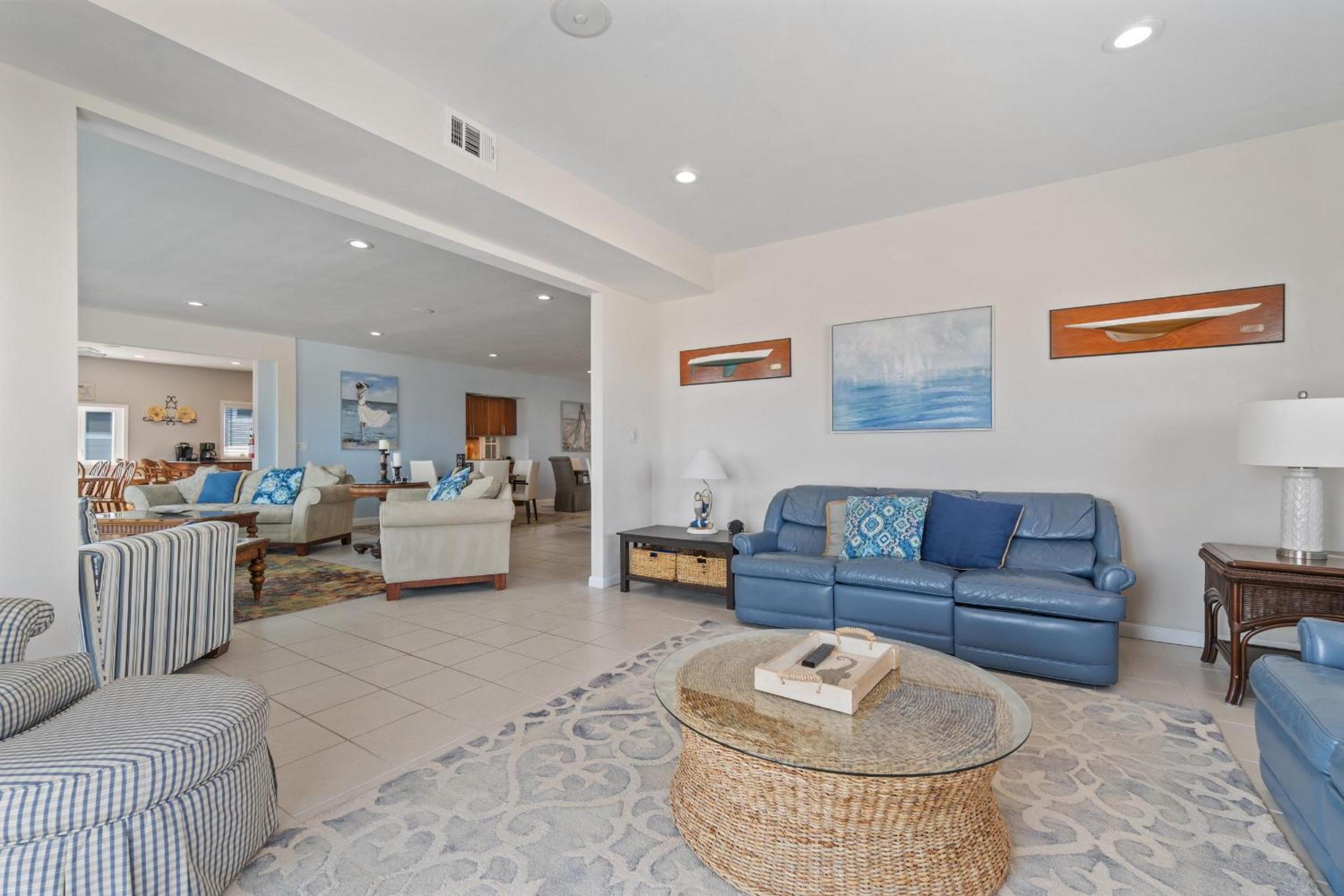 Blue Dolphin-Oceanfront view 2