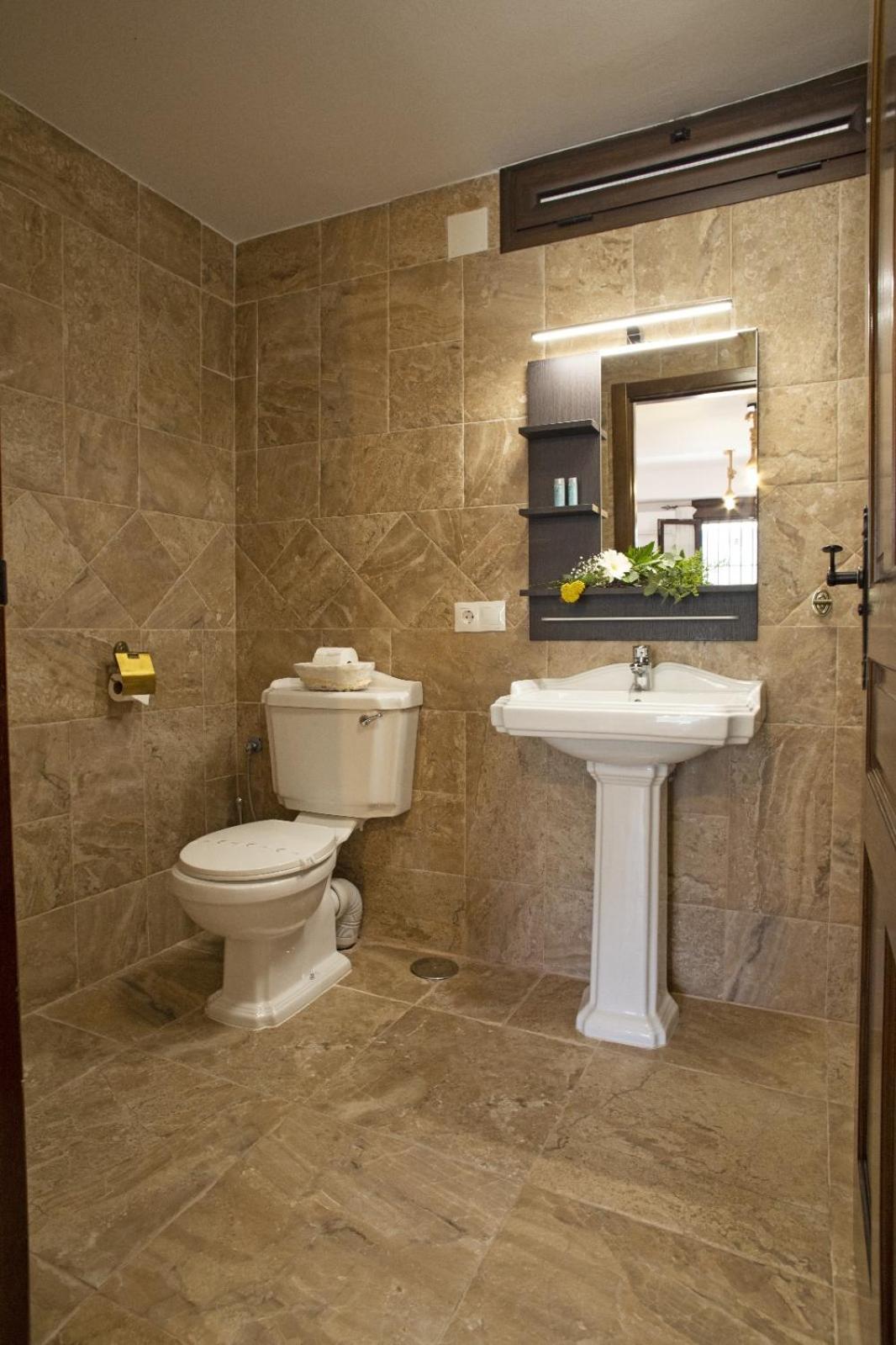 LA POSADA DE LA MUELA - Property Image 22