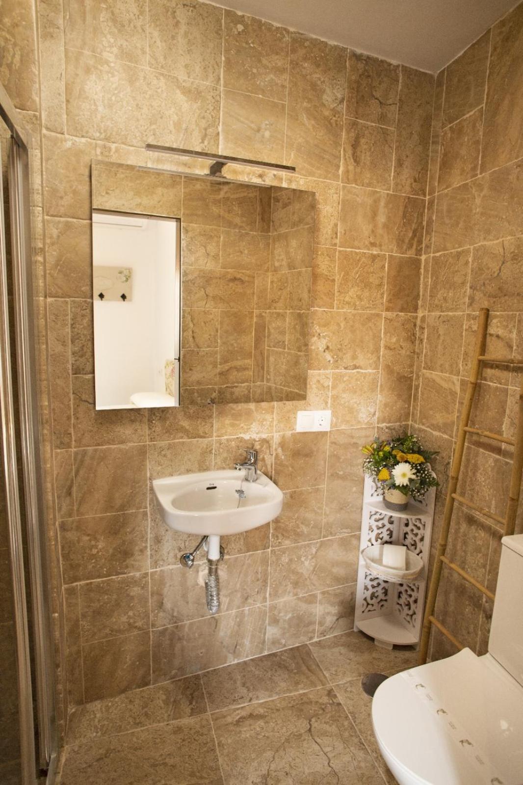 LA POSADA DE LA MUELA - Property Image 31